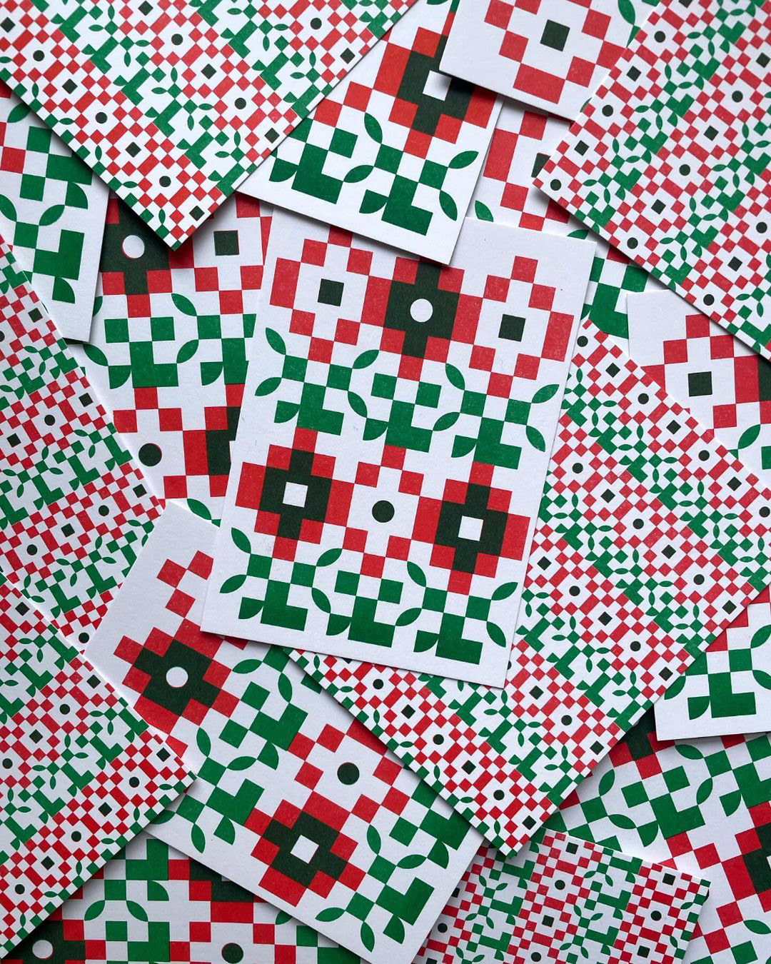 The Poppy Flower شقيق النعمان is a series by @hala_alafsaa (Malaysia, Kuala Lumpur)