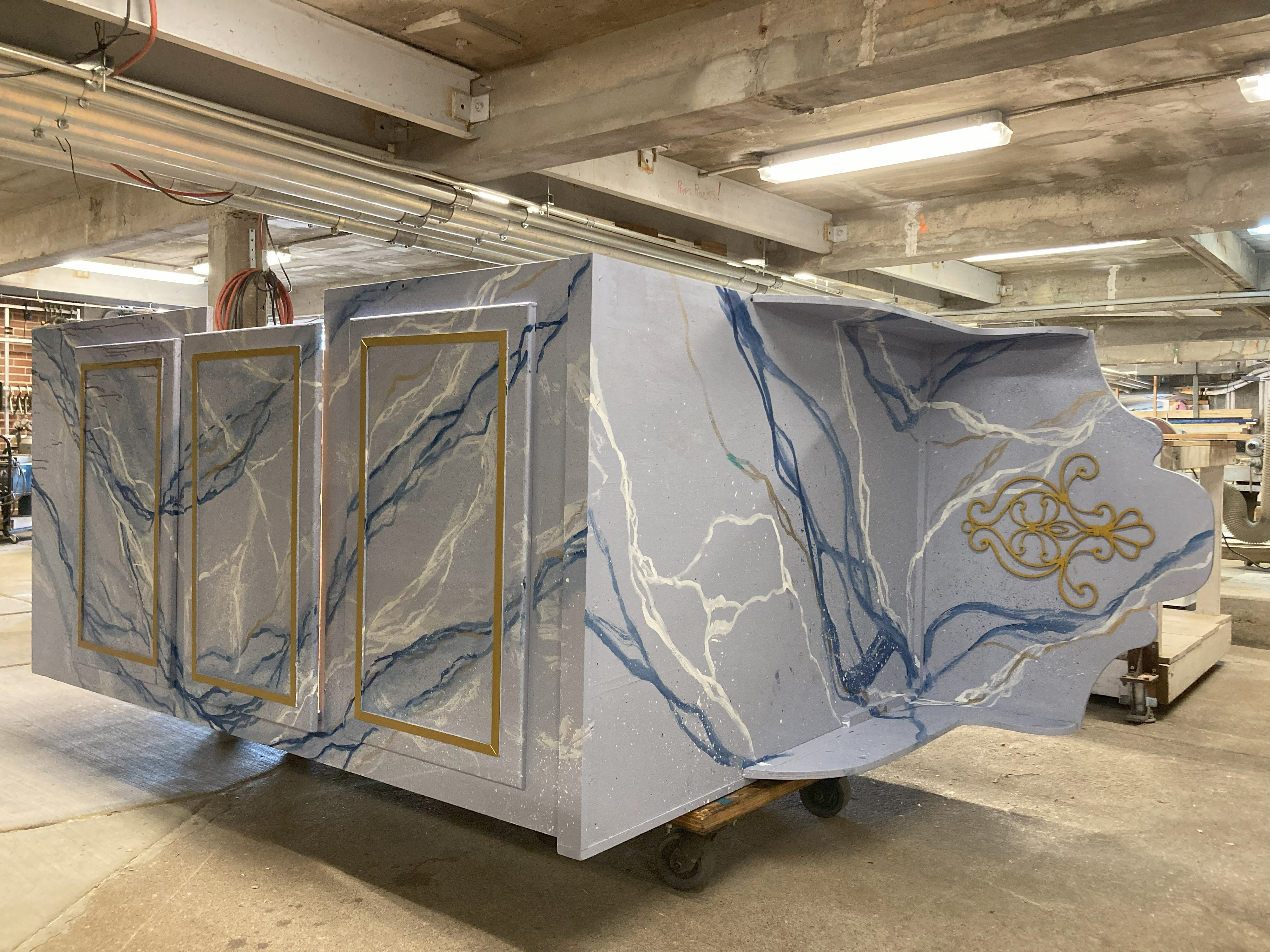 MUNY: Magic Cabinet