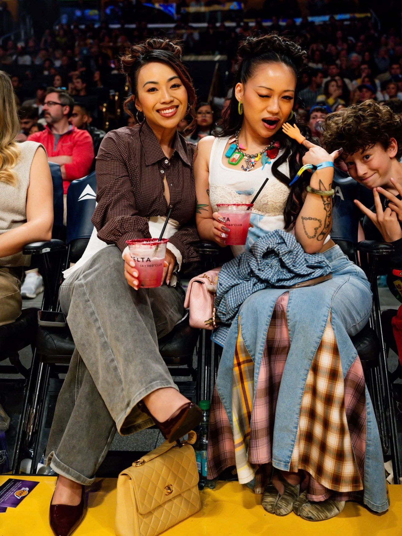 @drpaulinele Wearing Hybrid Dolleye