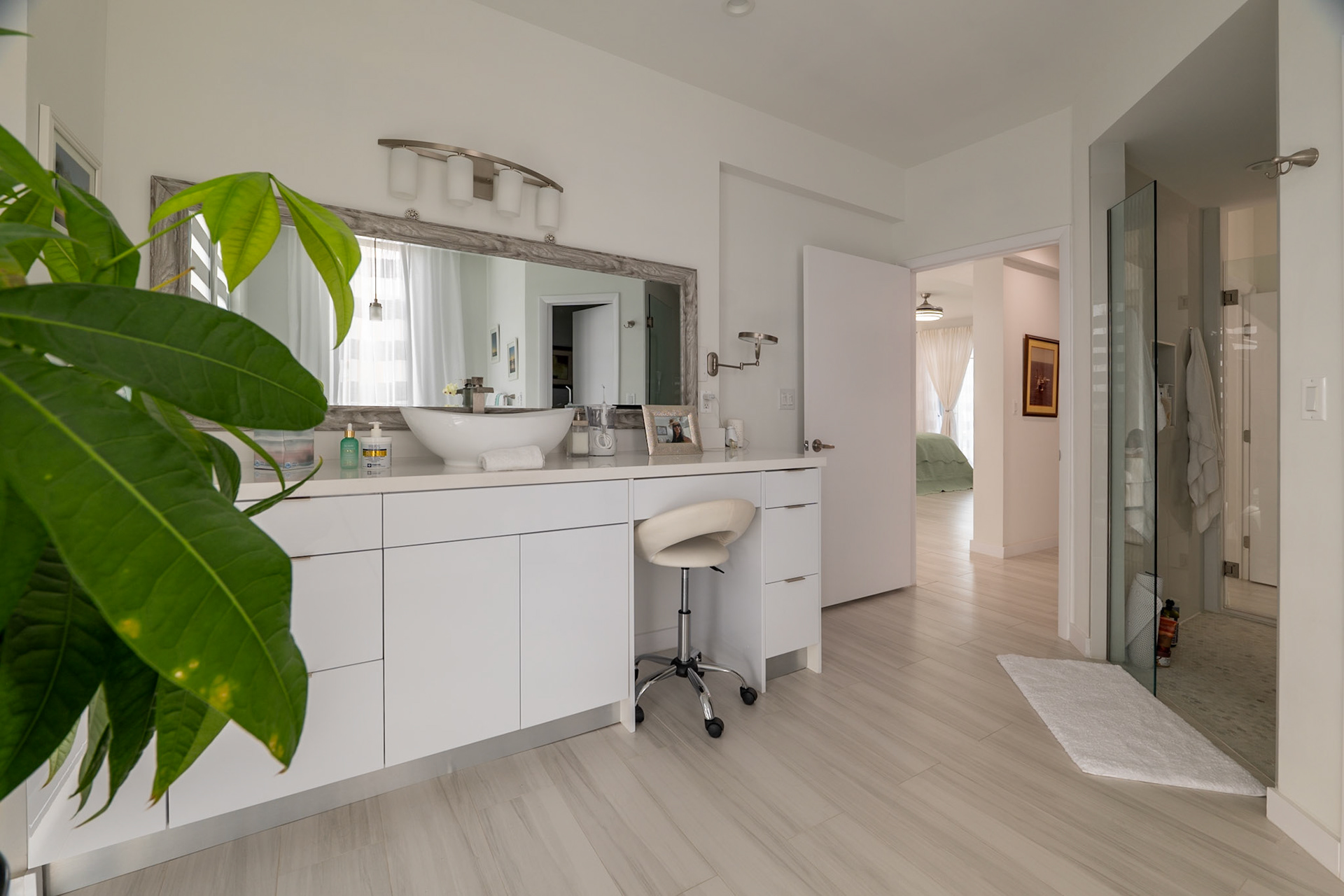 © BAQHER STUDIOS 2024 - The Hansen Estate
