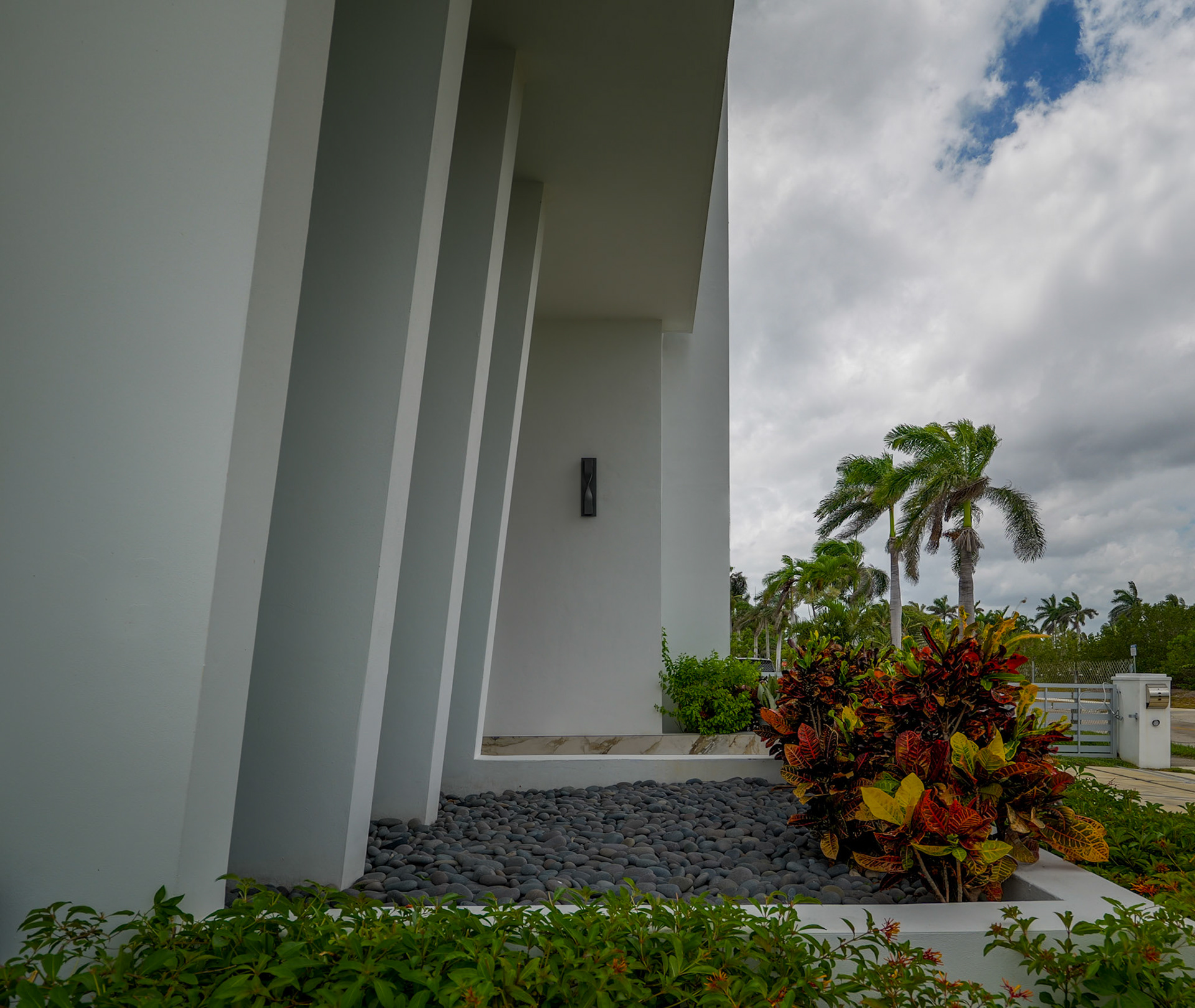 © BAQHER STUDIOS 2024 - The Hansen Estate