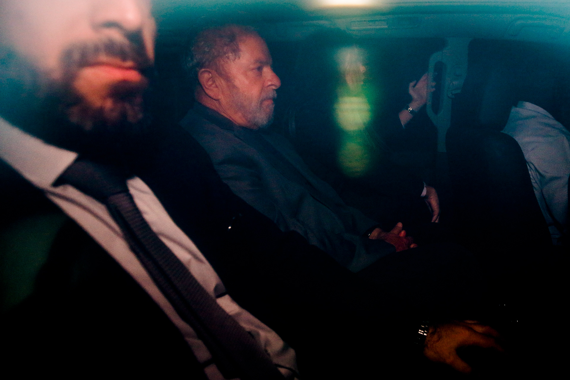 In a historic moment in Brazil, the arrest of then-former President Luiz Inácio Lula da Silva took place on April 7, 2018, after he surrendered to the Federal Police at the ABC Metalworkers' Union in São Bernardo do Campo. The photo, considered one of the most important ever taken in Brazilian political history, was taken when the former president arrived at the Federal Police headquarters in São Paulo, in the Lapa neighborhood, in the western part of the state capital, accompanied by an escort of eight cars and several federal agents.  Photo: AGIF/Suamy Beydoun