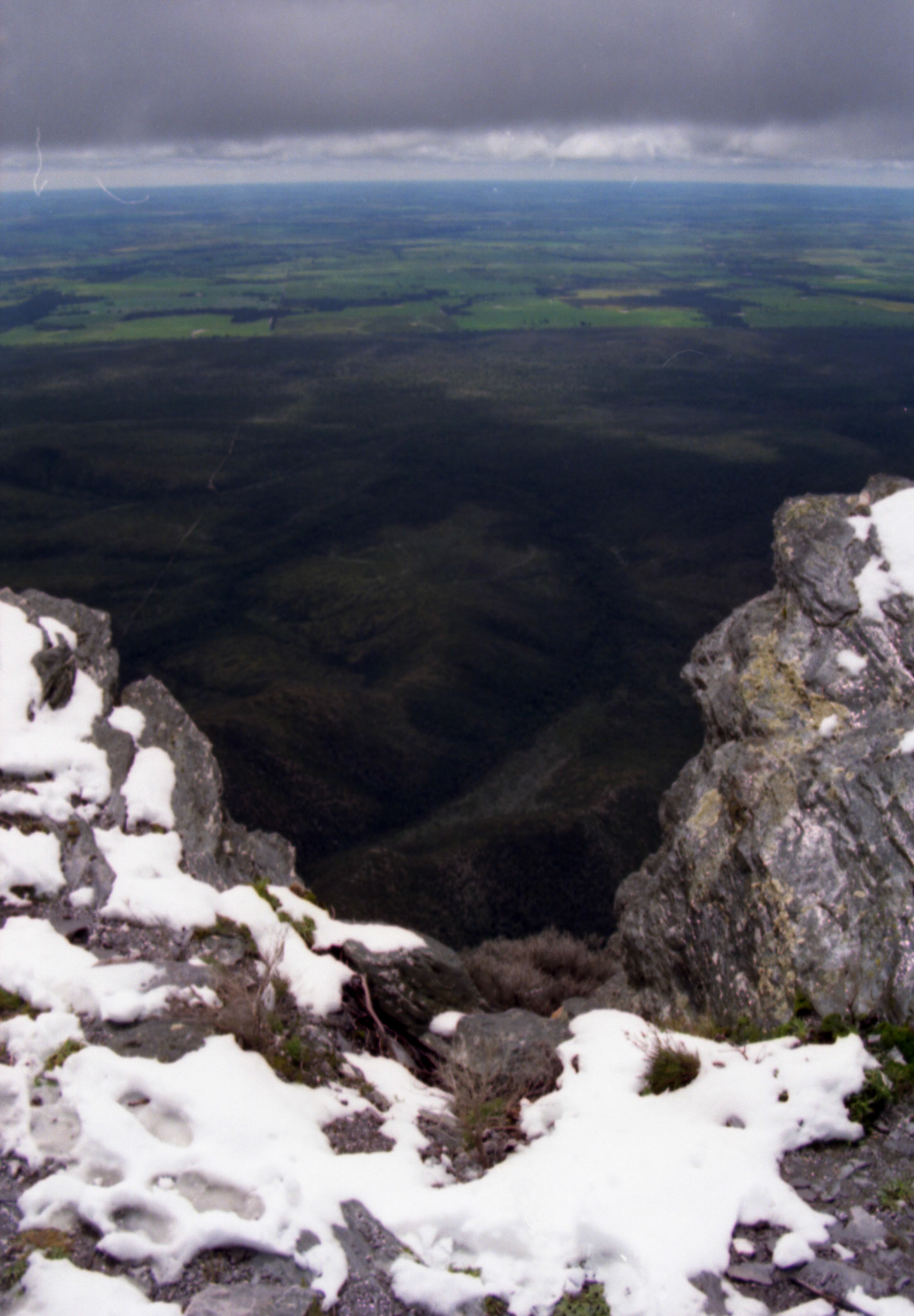 SNOW ON BLUFF KNOLL 1992