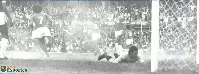 Cruzeiro 5x4 Internacional - Créditos: Arquivo Estado de Minas