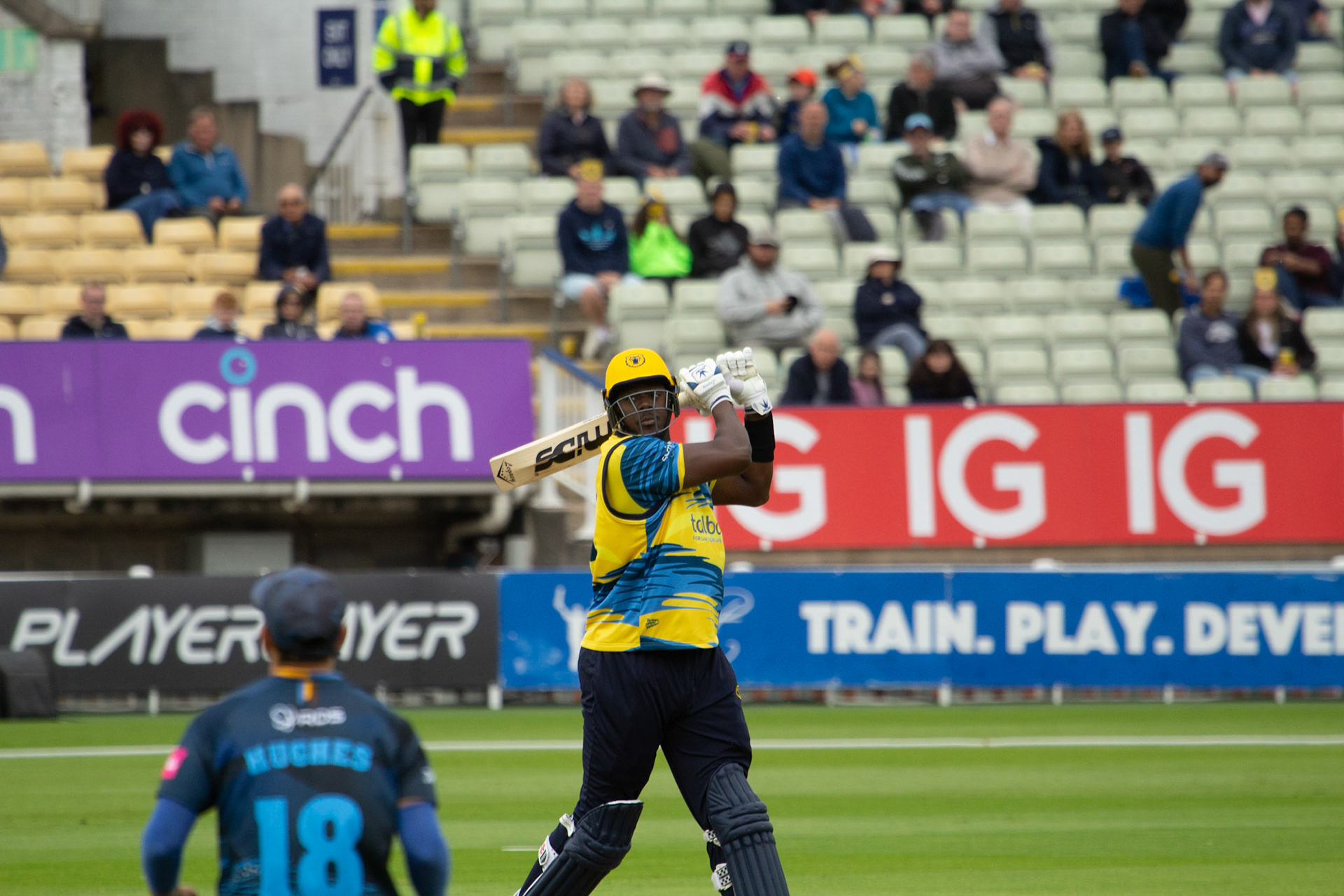 Carlos heaves over mid-off