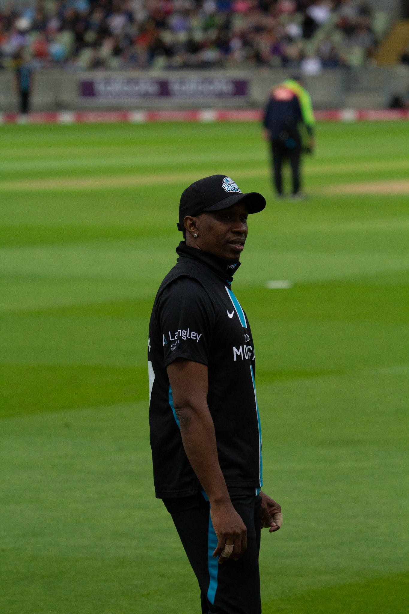 DJ Bravo turns to the crowd