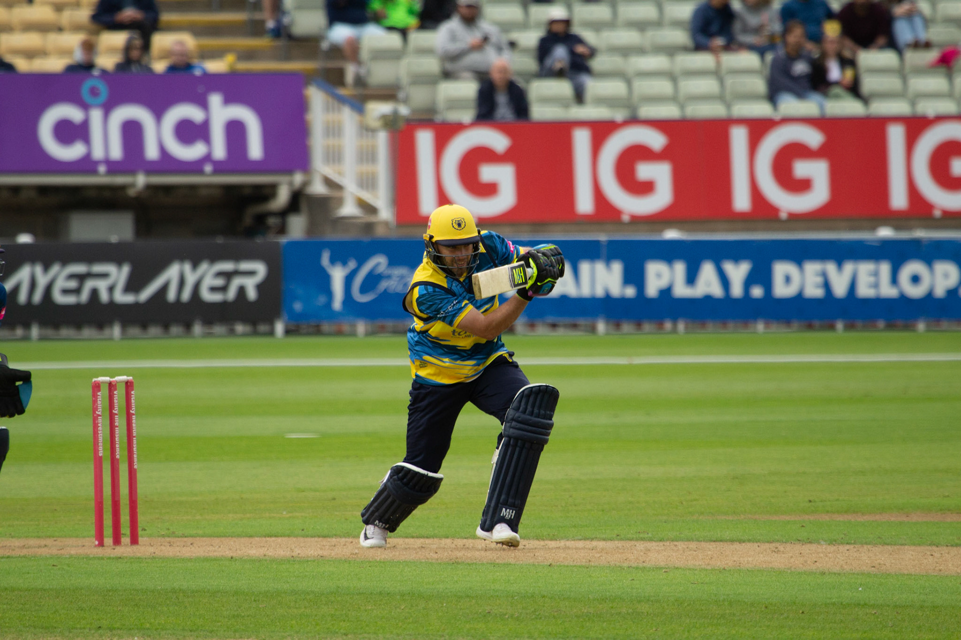 Lintott looks for a quick single