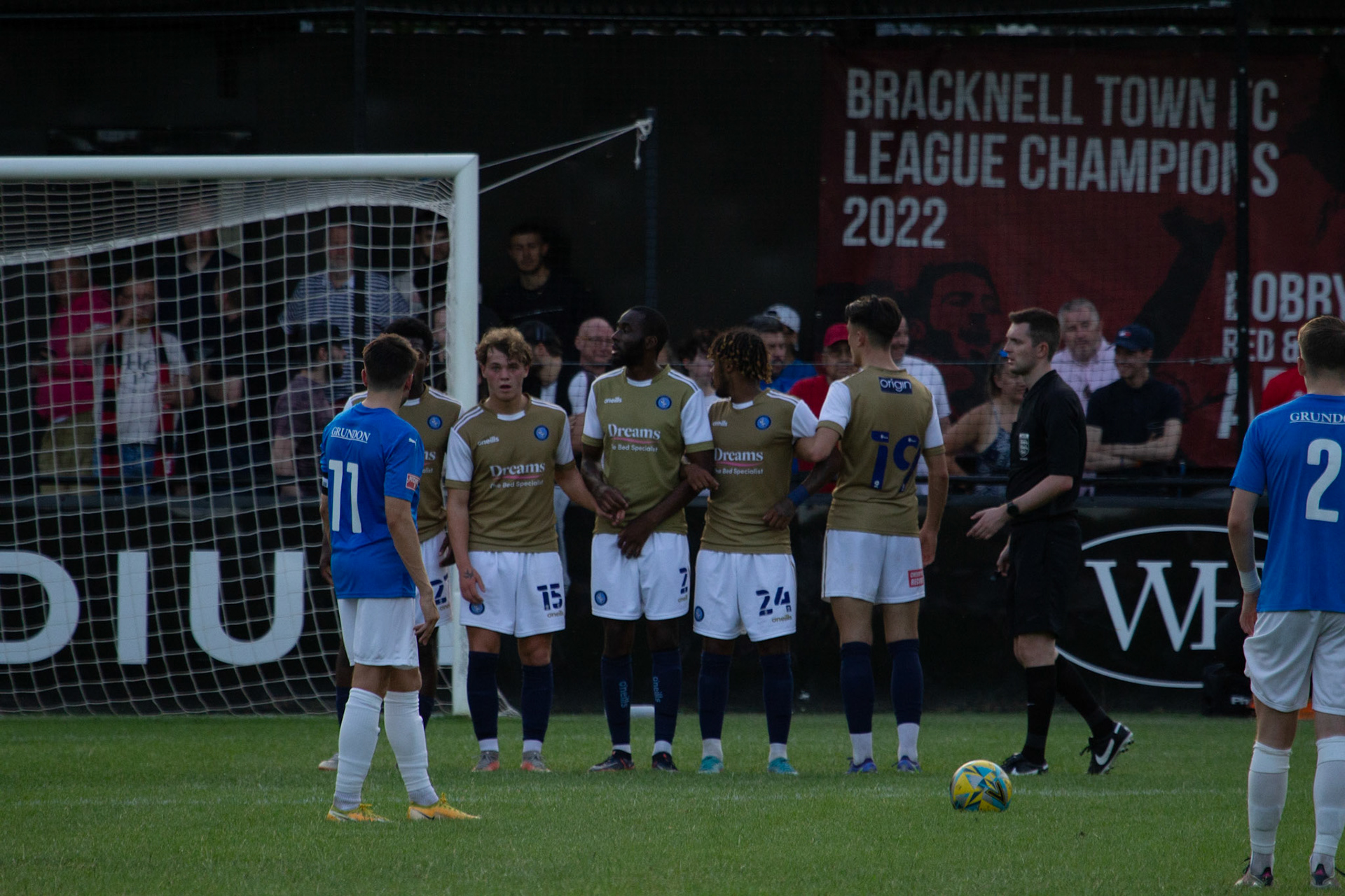 Lining it up - Bracknell vs Wycombe pre-season friendly