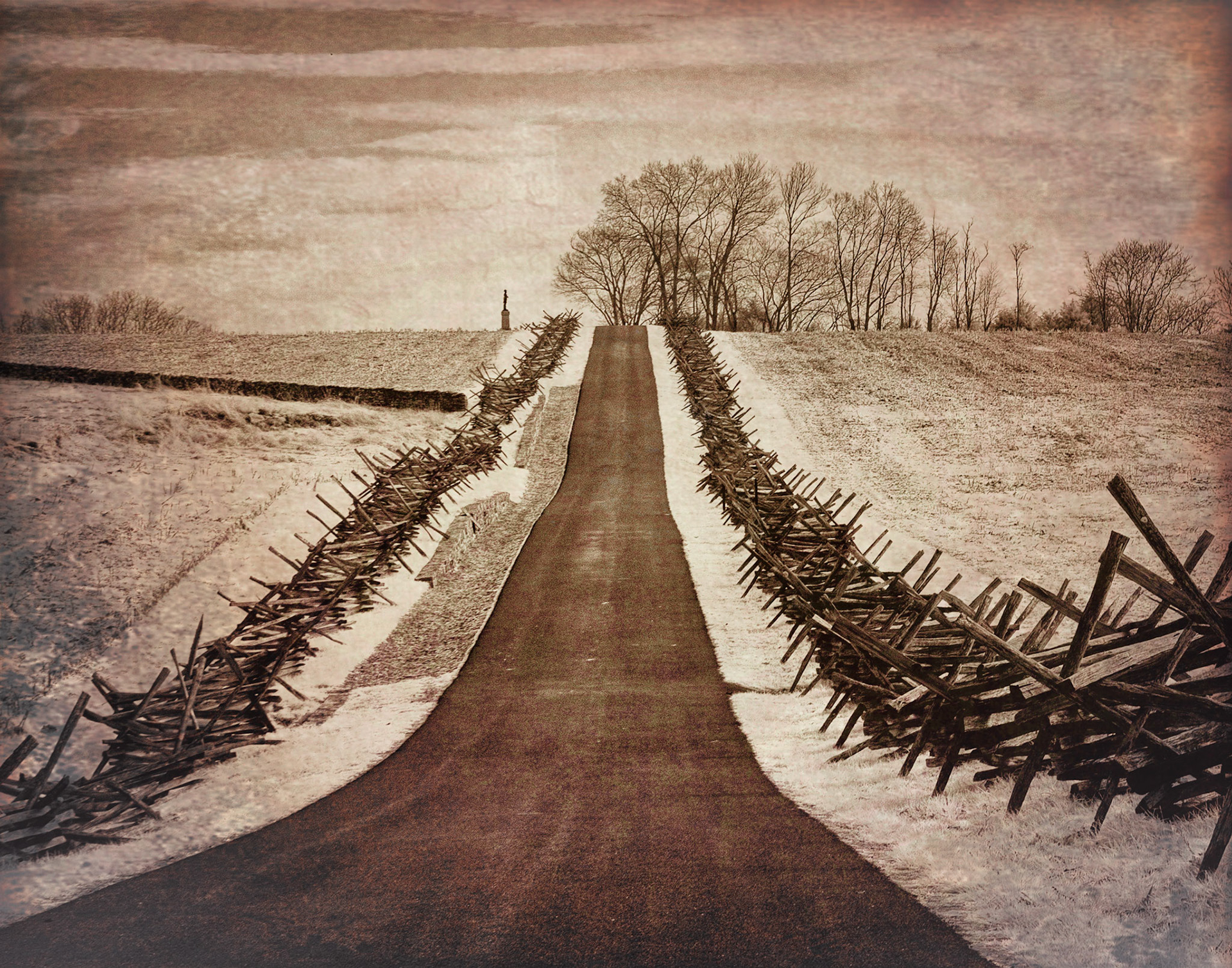 Antitetam fenced road