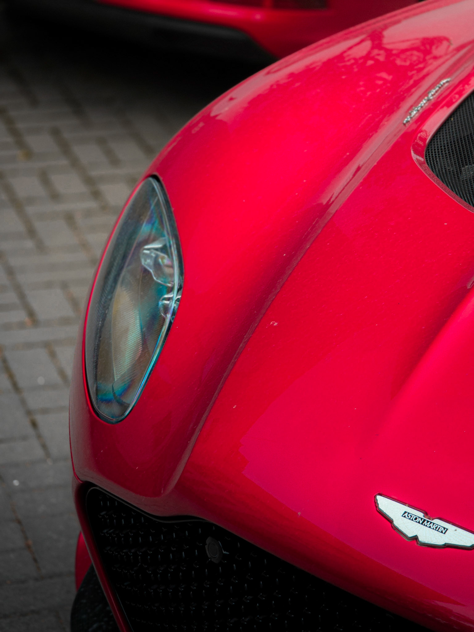 Aston Martin DBS