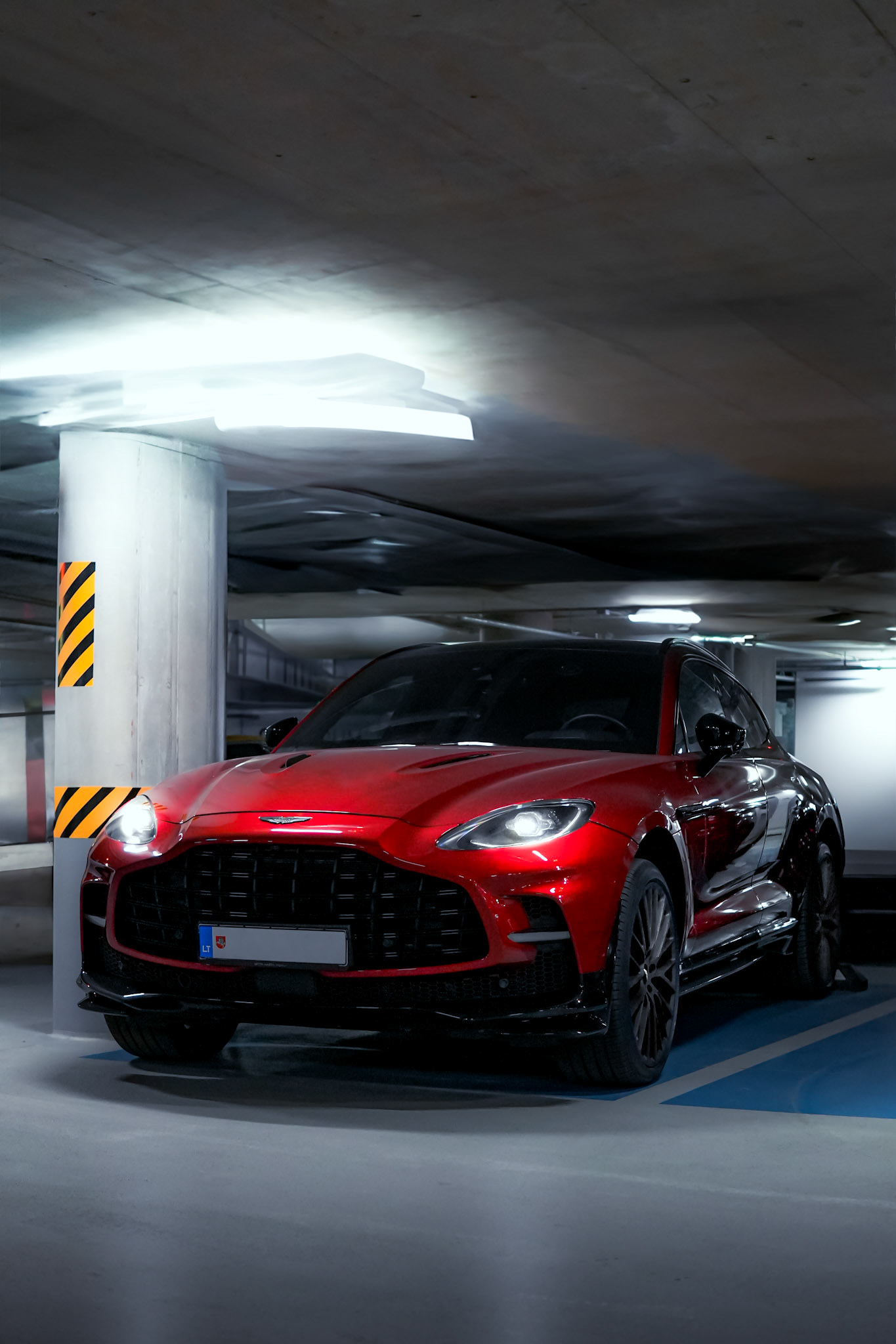 Aston Martin DBX