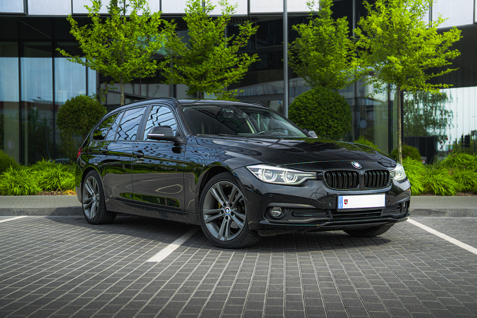 07.07 • BMW 320