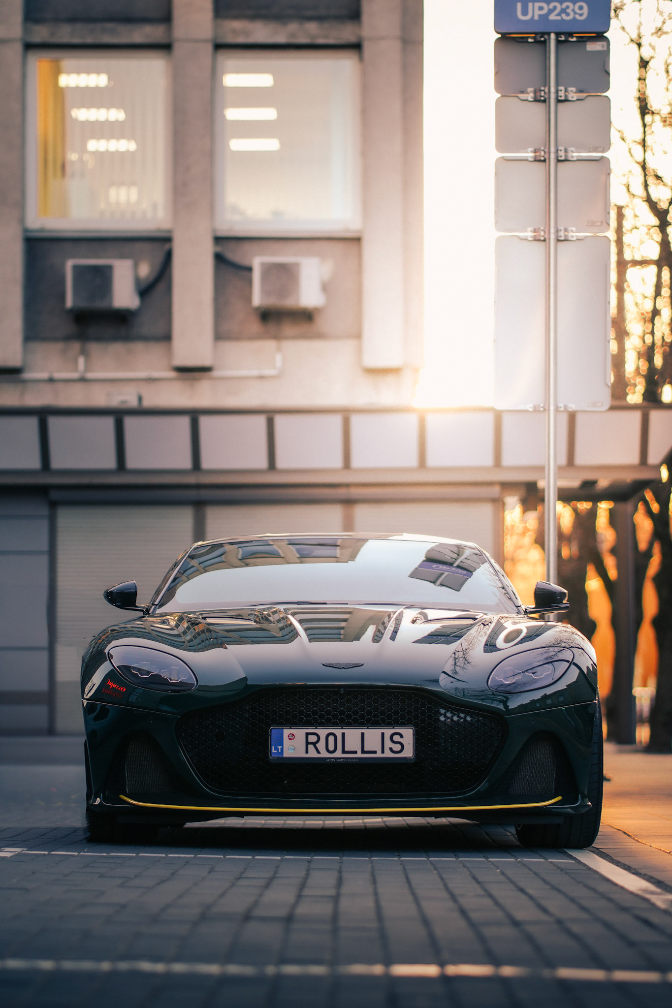 Aston Martin DBS Superleggera