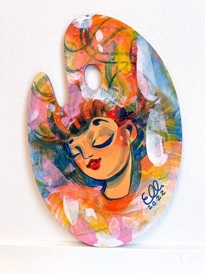 Elli Maanpää's 'Microcosm on a Palette' is serene.