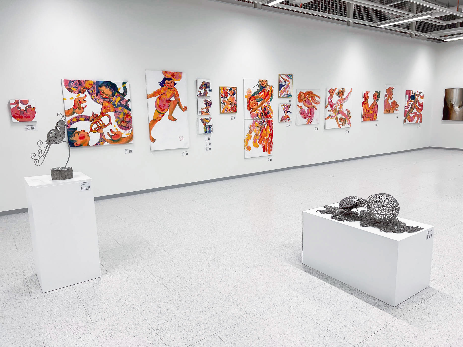 A whole wall was dedicated to Maanpää's vibrant paintings, with Suvi Nurmi's sculptures in the foreground.