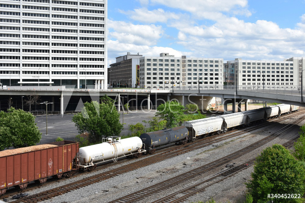 Downtown Atlanta Trains & Cityscape