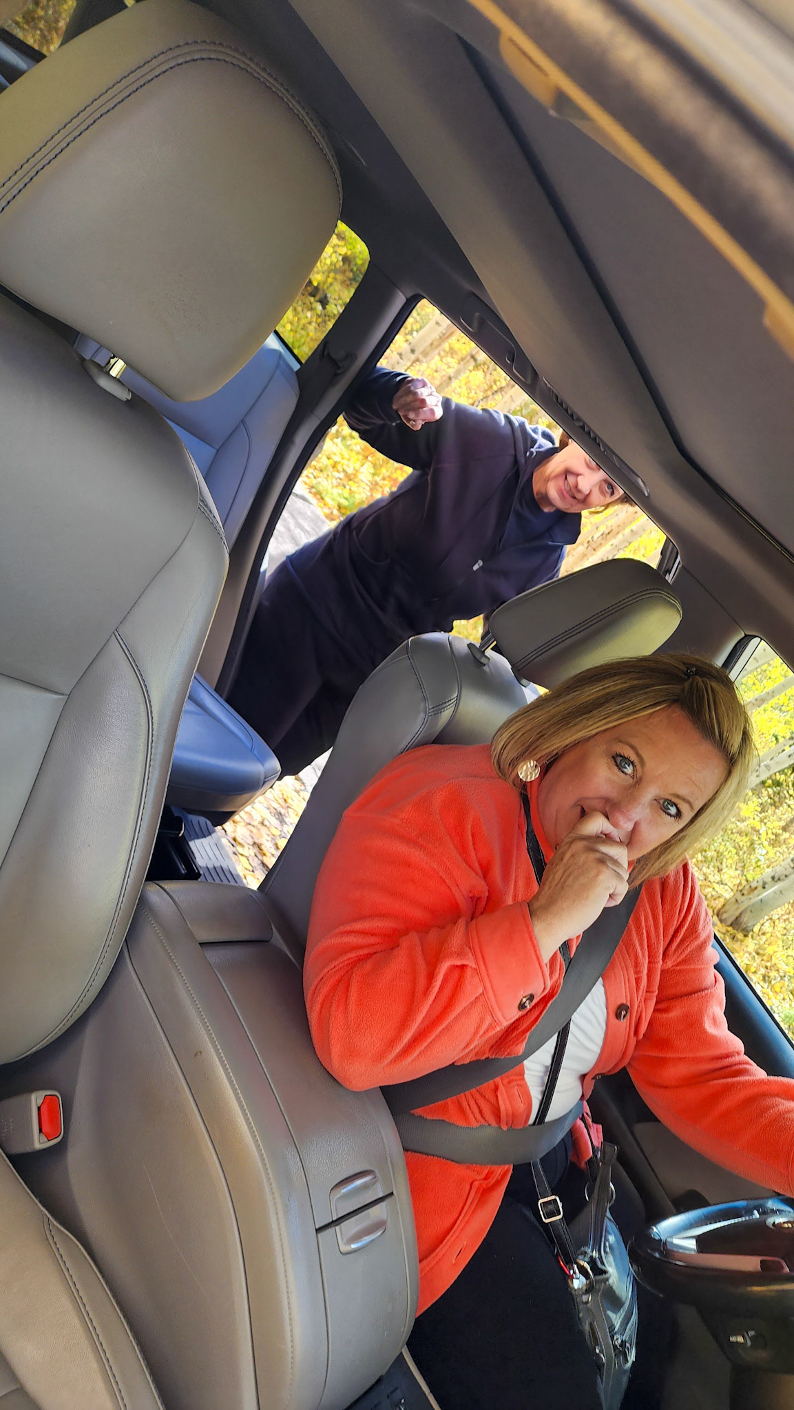 My cousin Pam teaching me how to take good instagram pictures