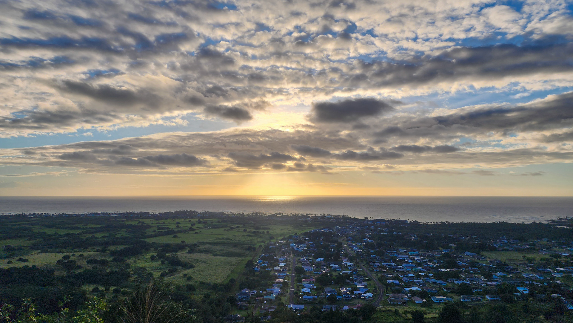 Views from the Sleeping Giant, Nounou Preserve, Kaua'i, Hawai'i