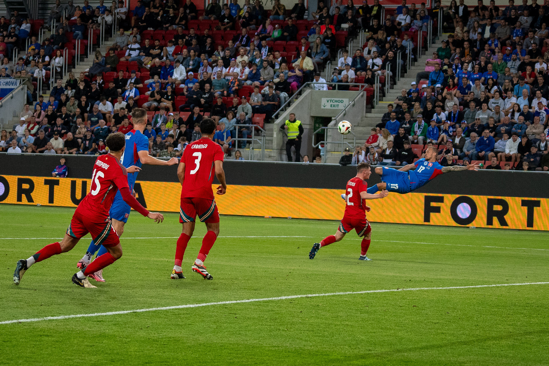 Asistencia Lukáša Haraslína nožničkami