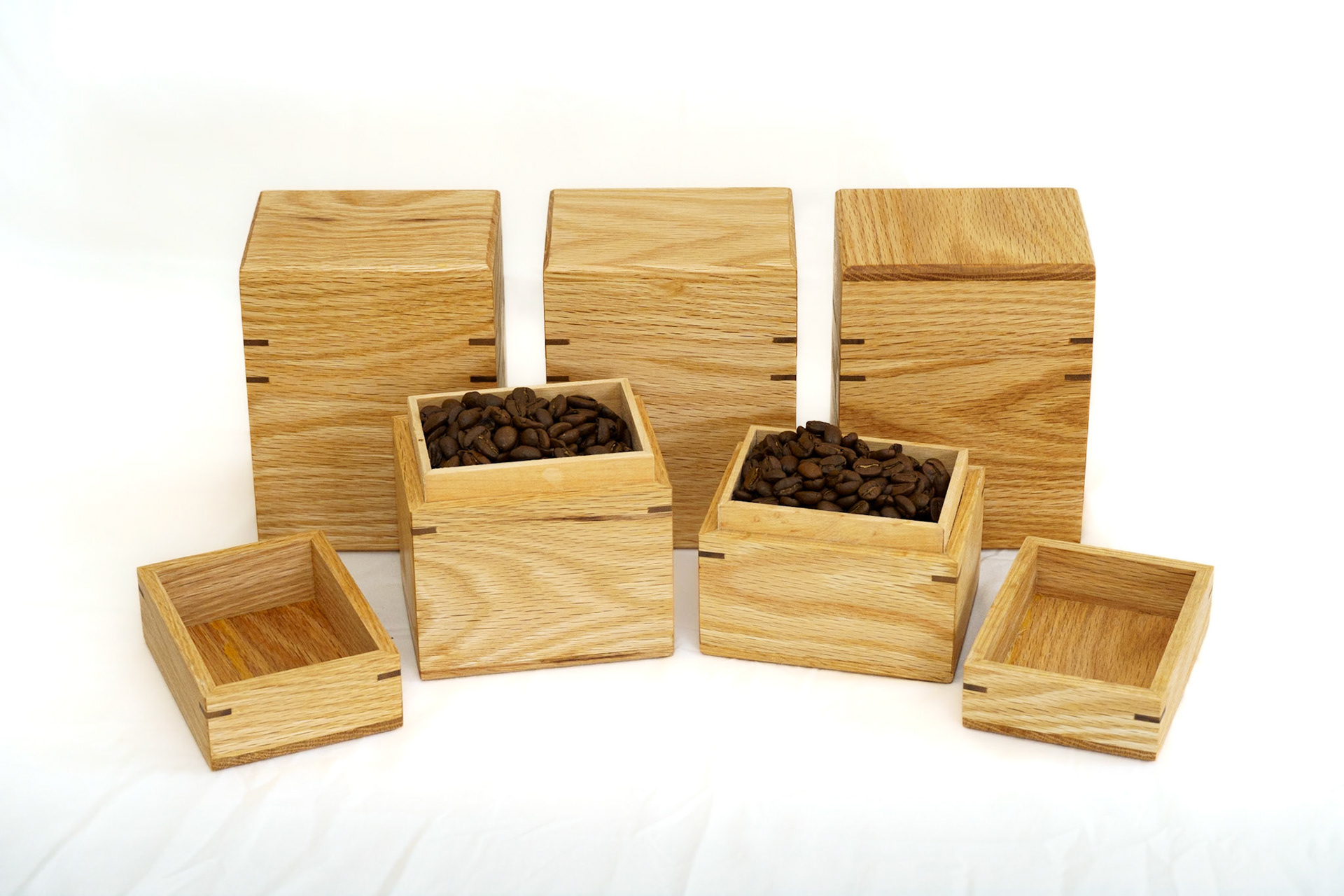 Light, small + medium box, open with coffee