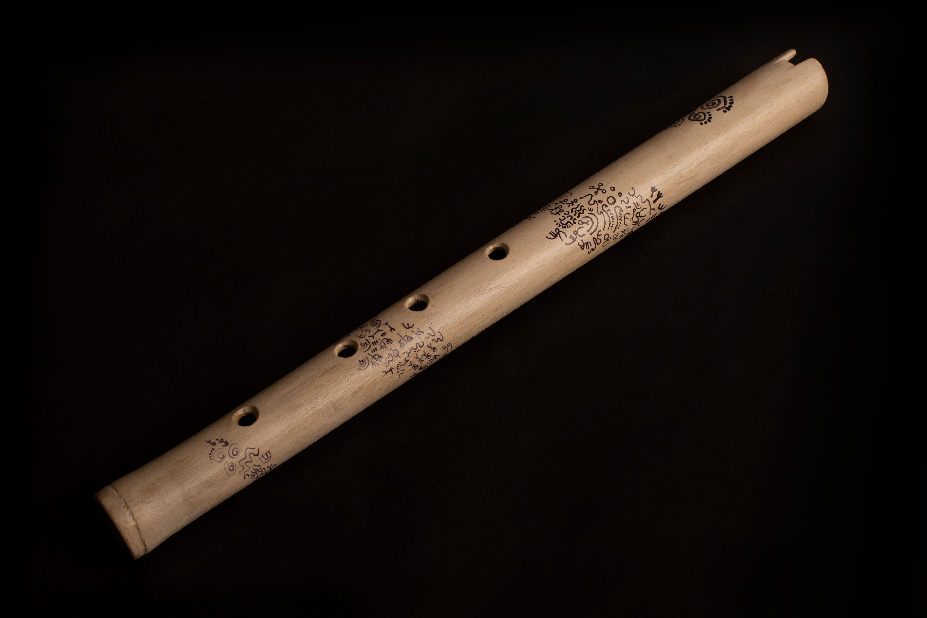 Qkjena of Bone. By Federico Abuyé