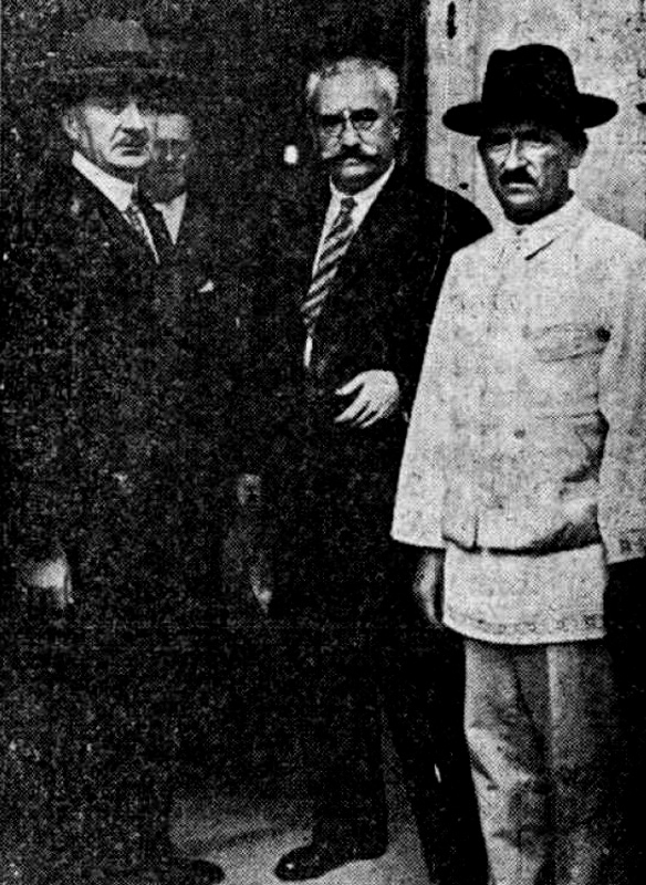 Iuliu Maniu, Alexandru Vaida Voevod și Ion Mihalache, șefii Partidului Național-Țărănist, „Realitatea Ilustrată”, 1928, nr. 1, 1932