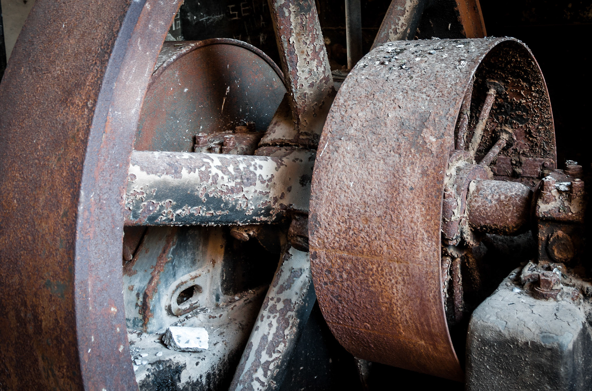 Metal Pump + Salt Water = Rusty Mess