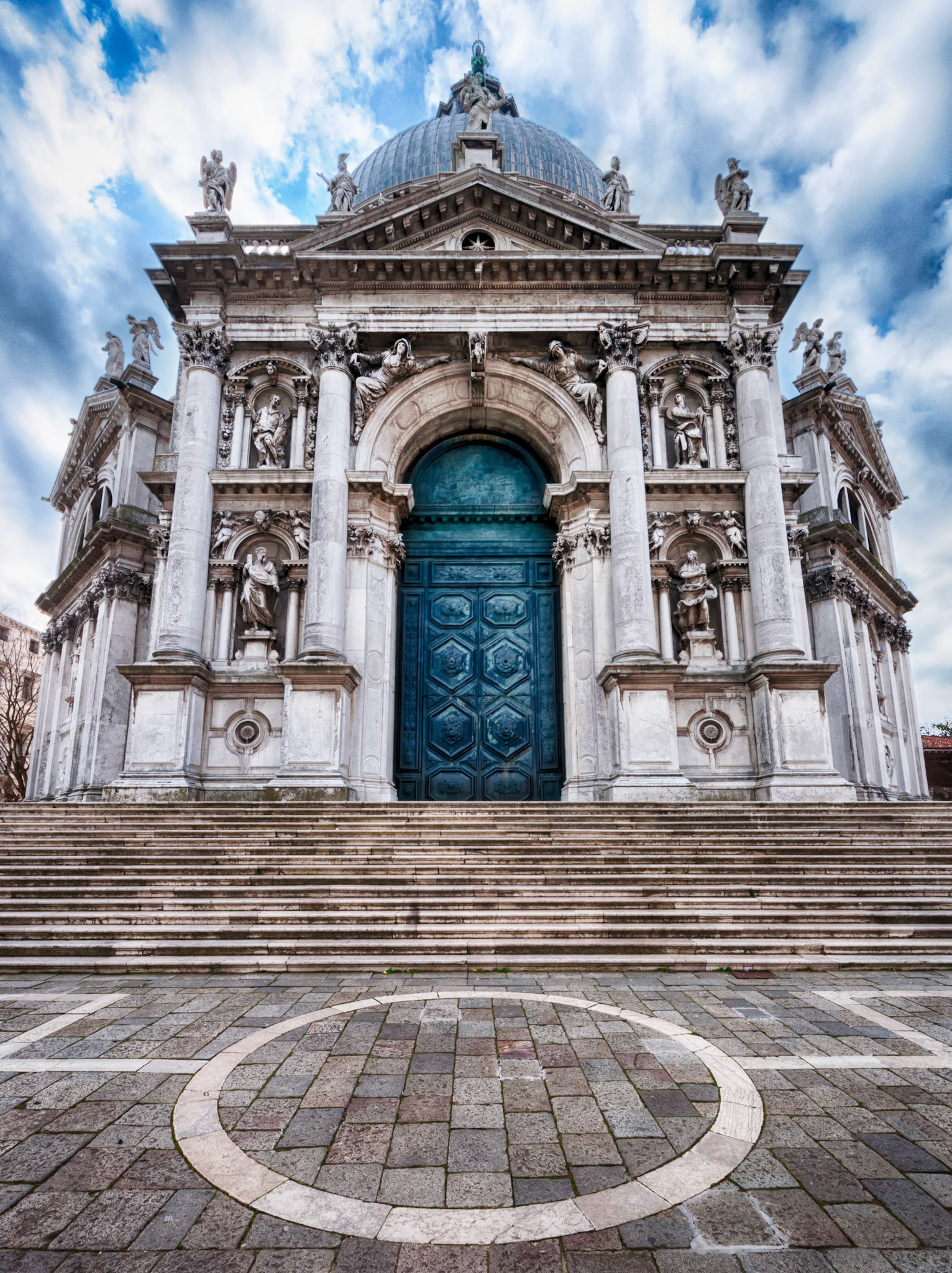 Circle below the Sky