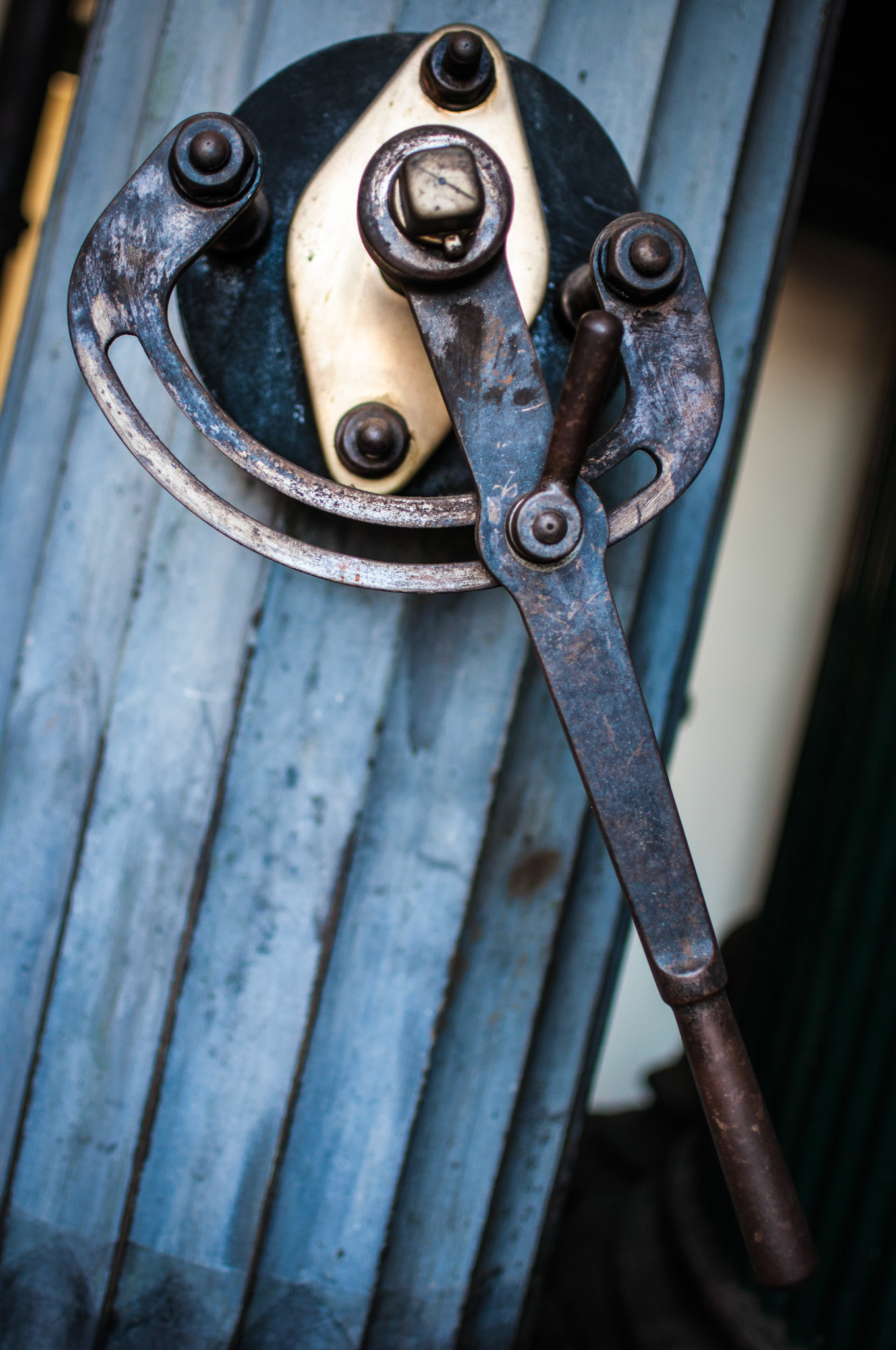 After walking around what I thought was a pillar holding up the roof, I saw this strange valve coming out.