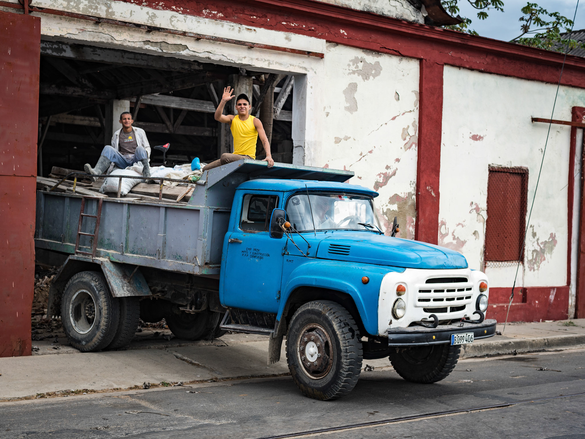 Say Hello To The Workers On The Truck