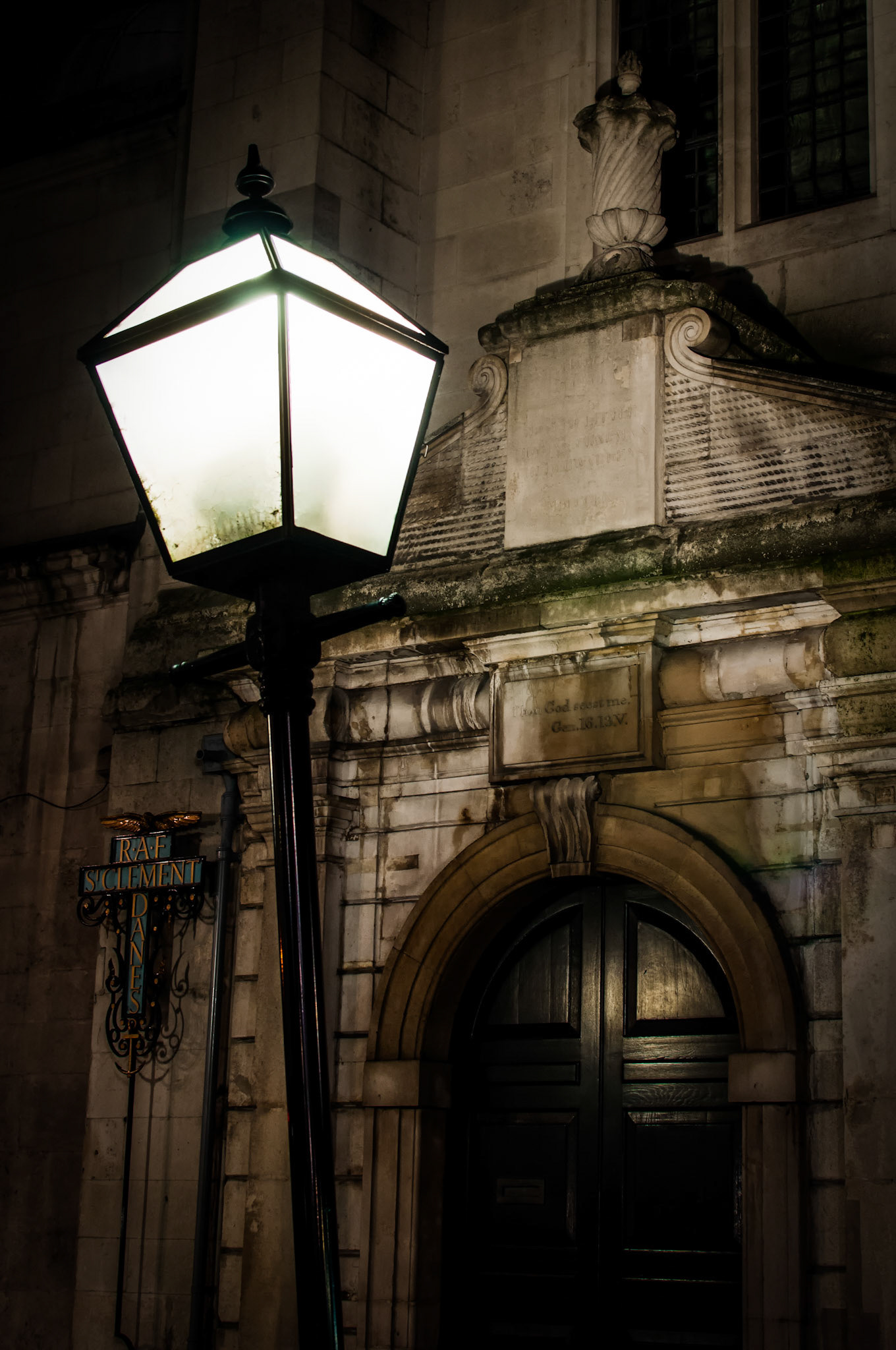 Lighting up St. Clements