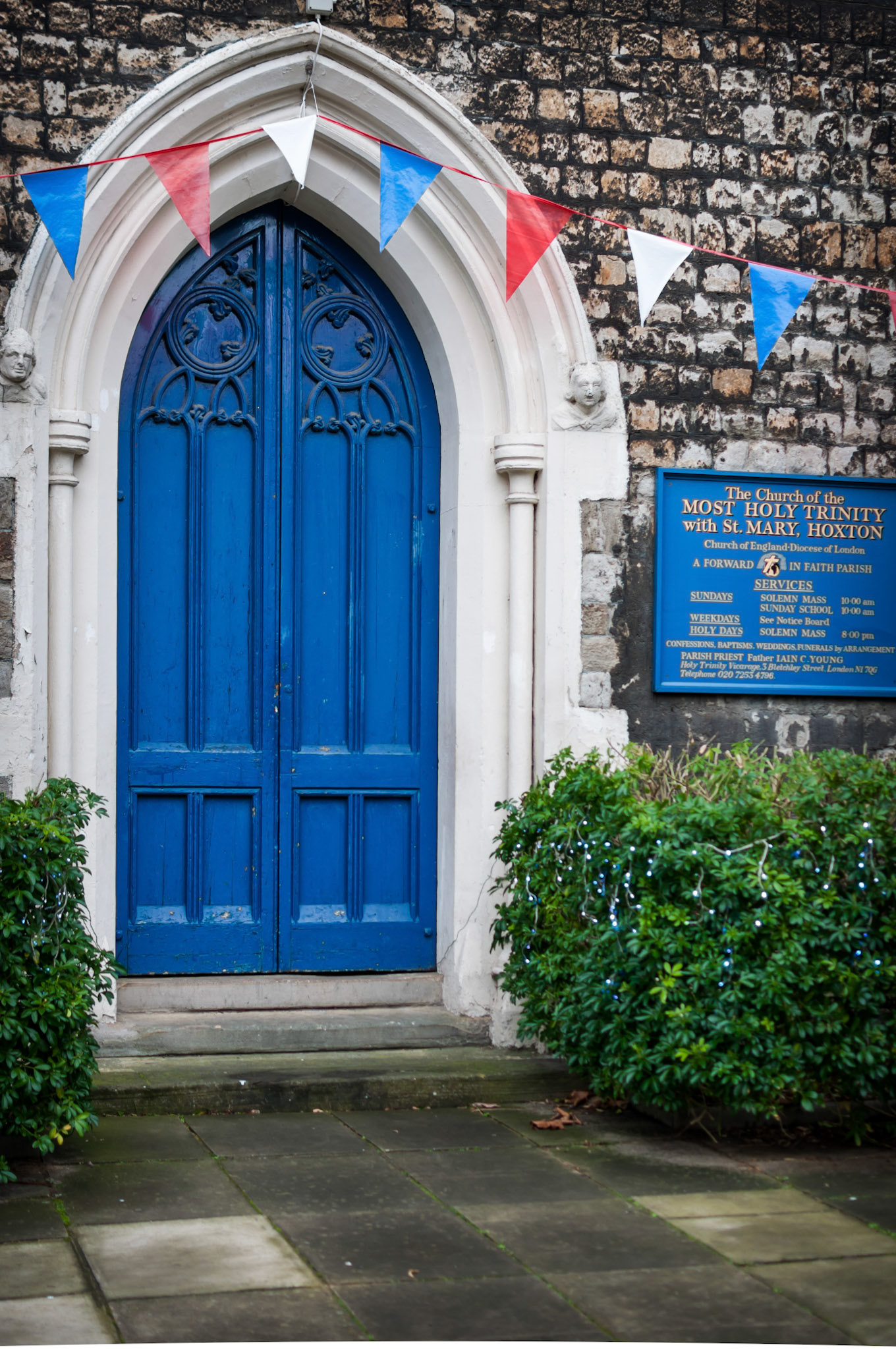 In the heart of the City, this Church door looks like it belongs out in the countryside.