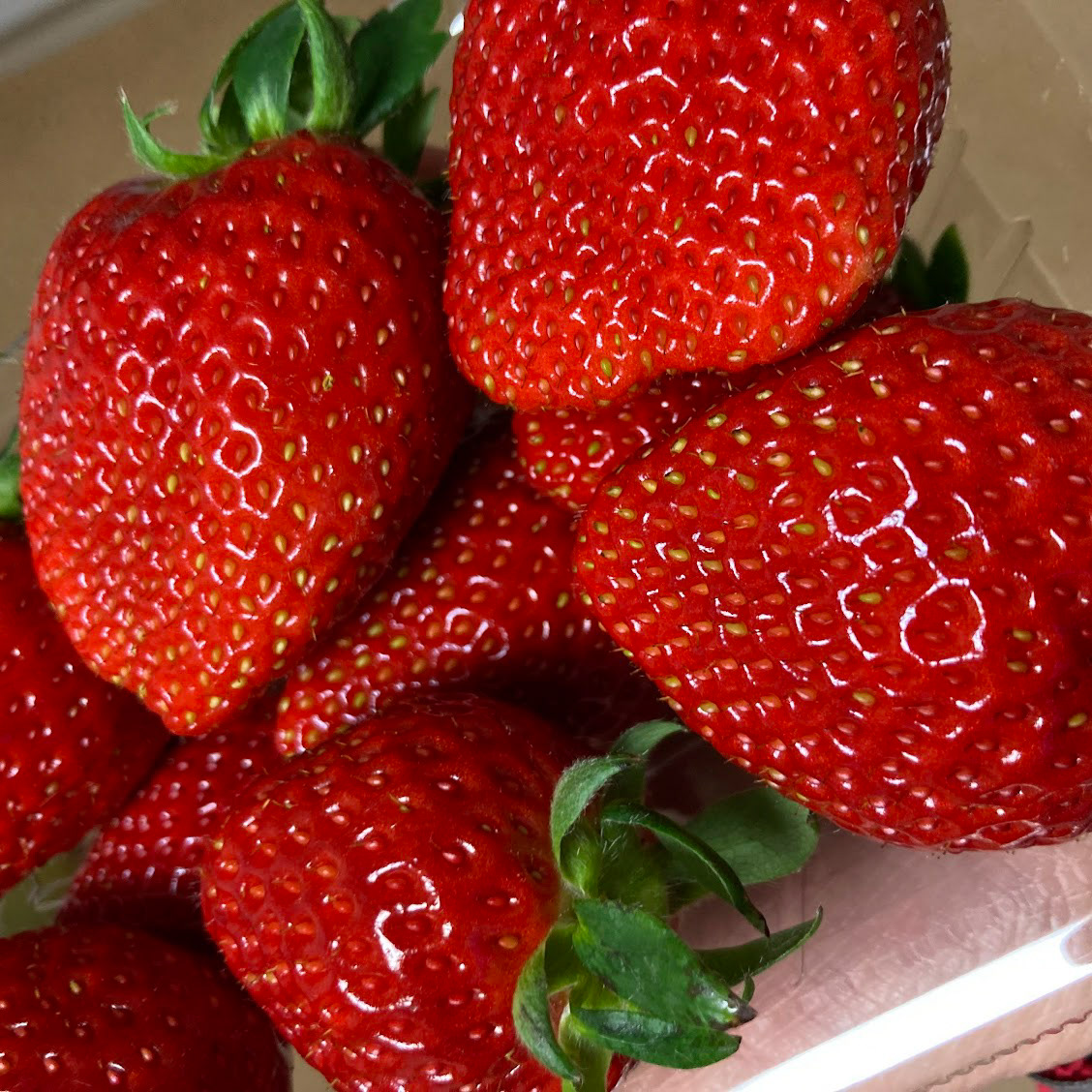 stRAWberrIES! By James!!