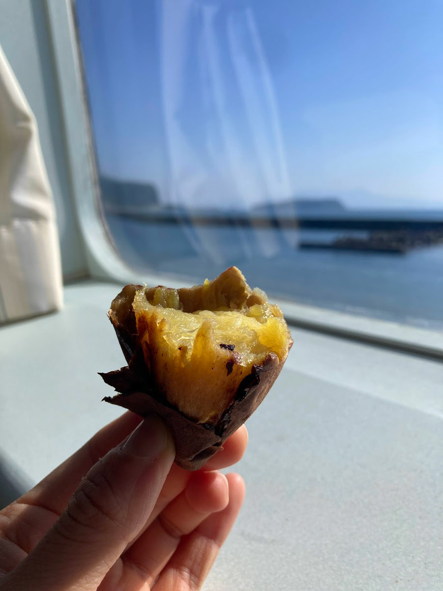 and i got a roasted sweet potato to eat on the ferry towards yakushima!