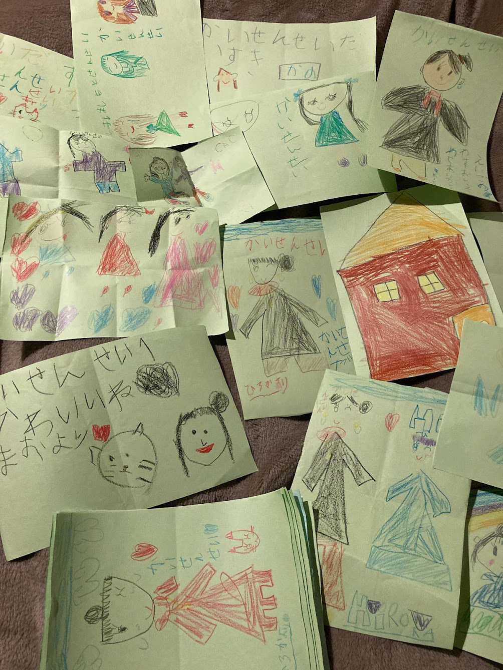 letters received from many of my Kodomo-hoikuen kiddos . I see they also noticed my constant scarf adornment