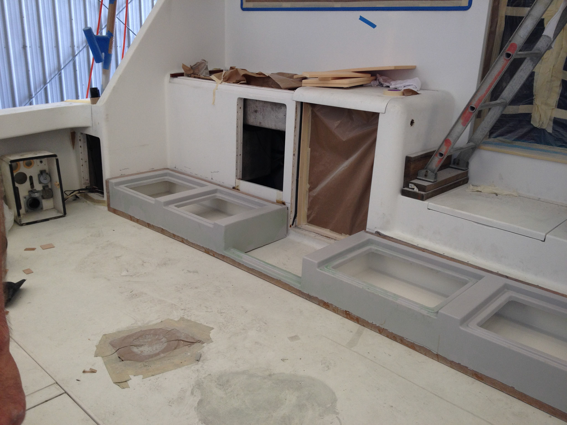 61' Viking Mezzanine Deck