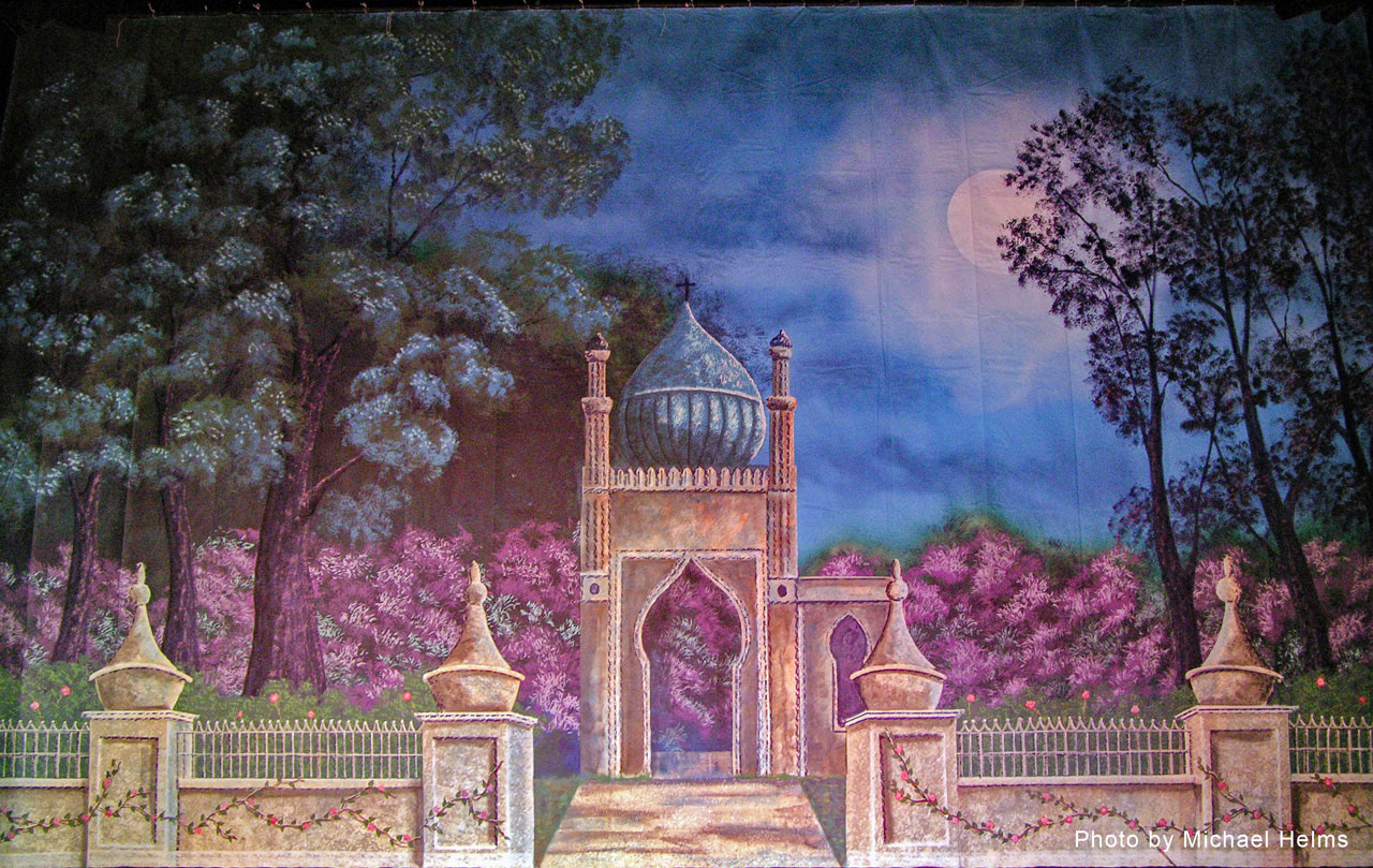 Palace Exterior Drop 30'x50'