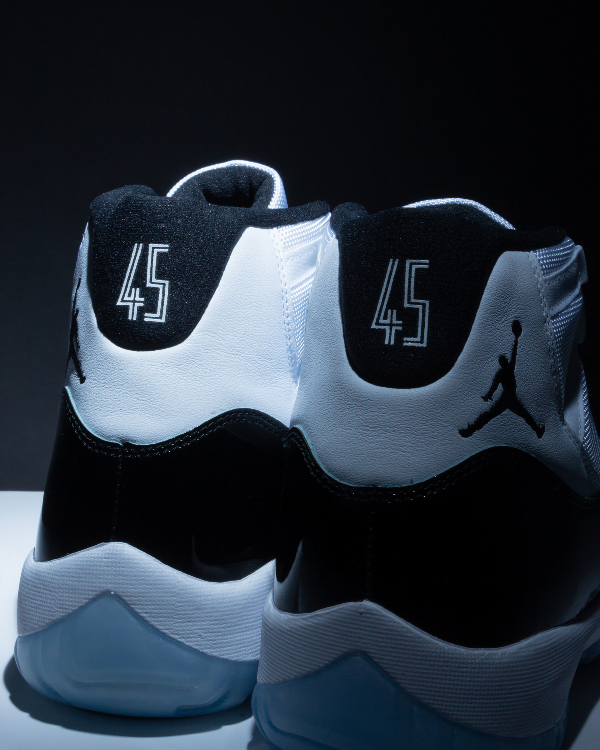 Air Jordan 11 'Concord' backside