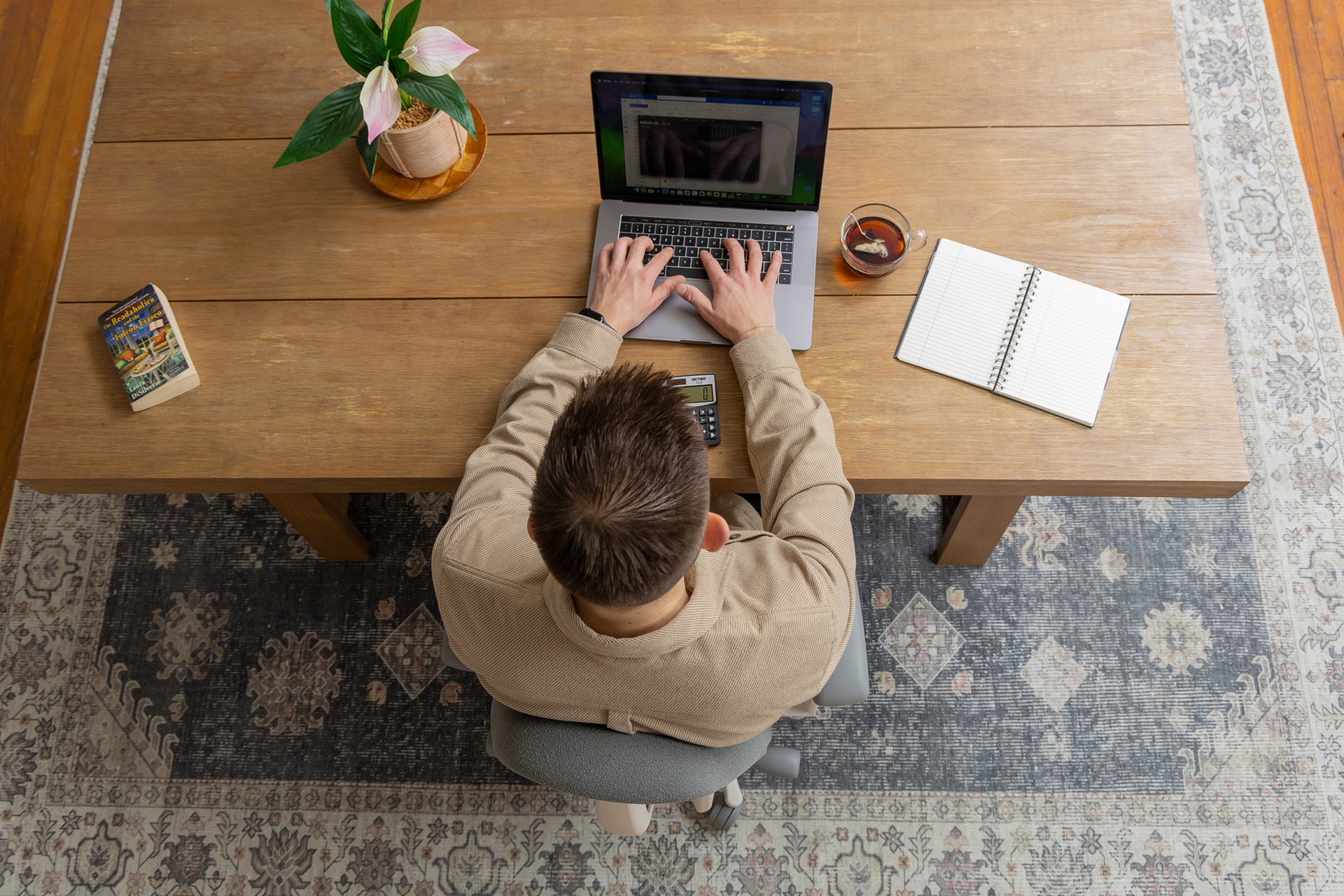 Top down office chair lifestyle