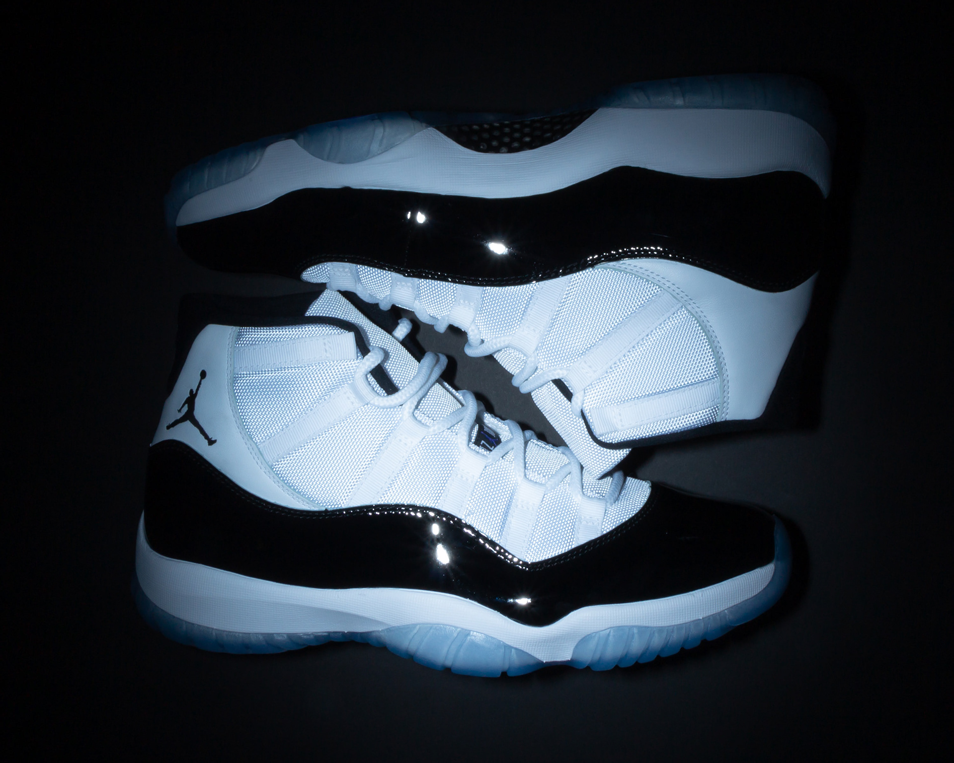 Air Jordan 11 'Concord' spotlight on black