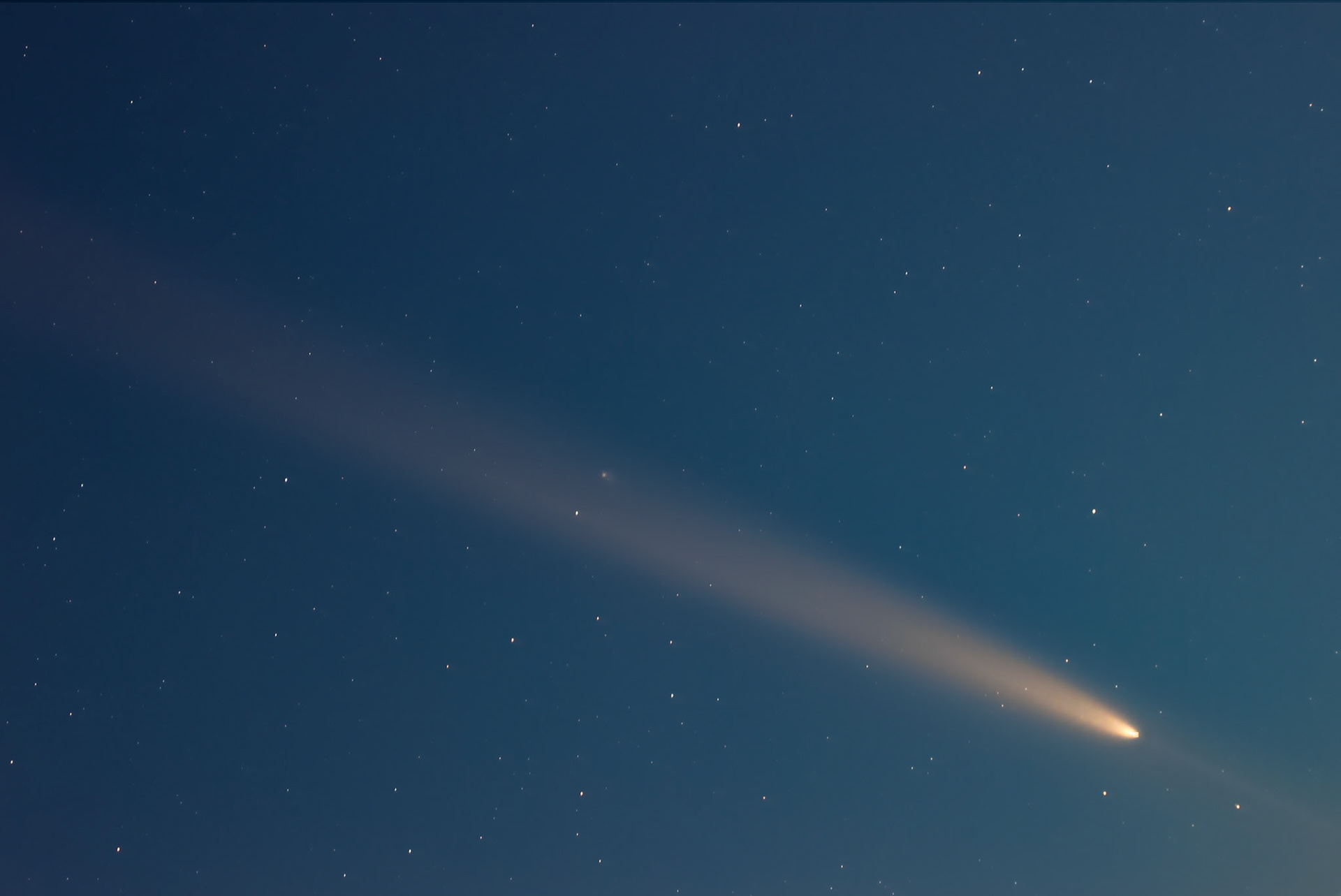 Picture saved with settings embedded.