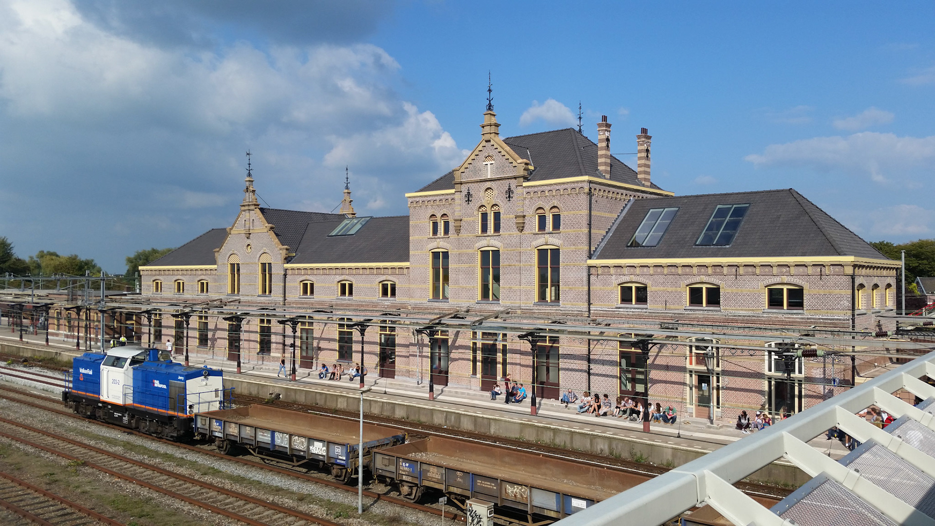 Mooi opgeknapt station Geldermalsen