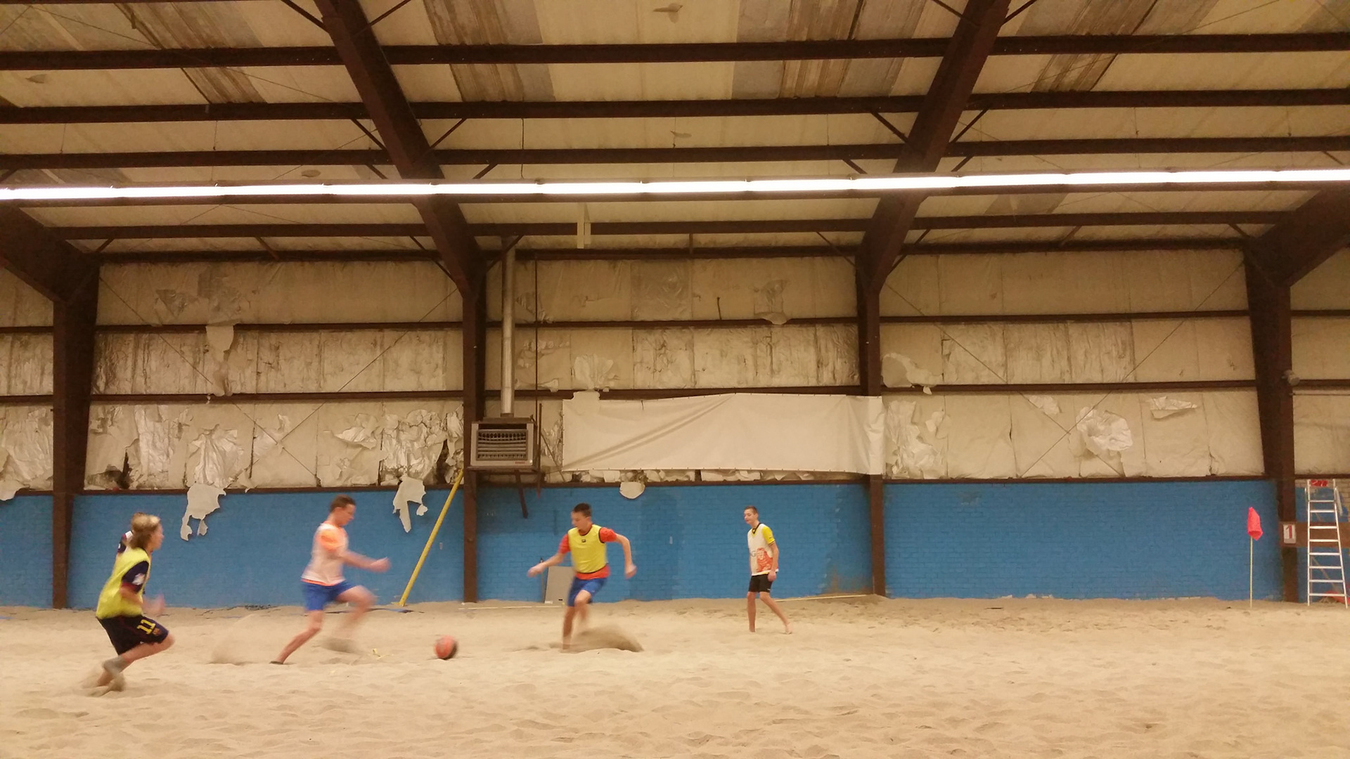 Indoor beach soccer met de C1