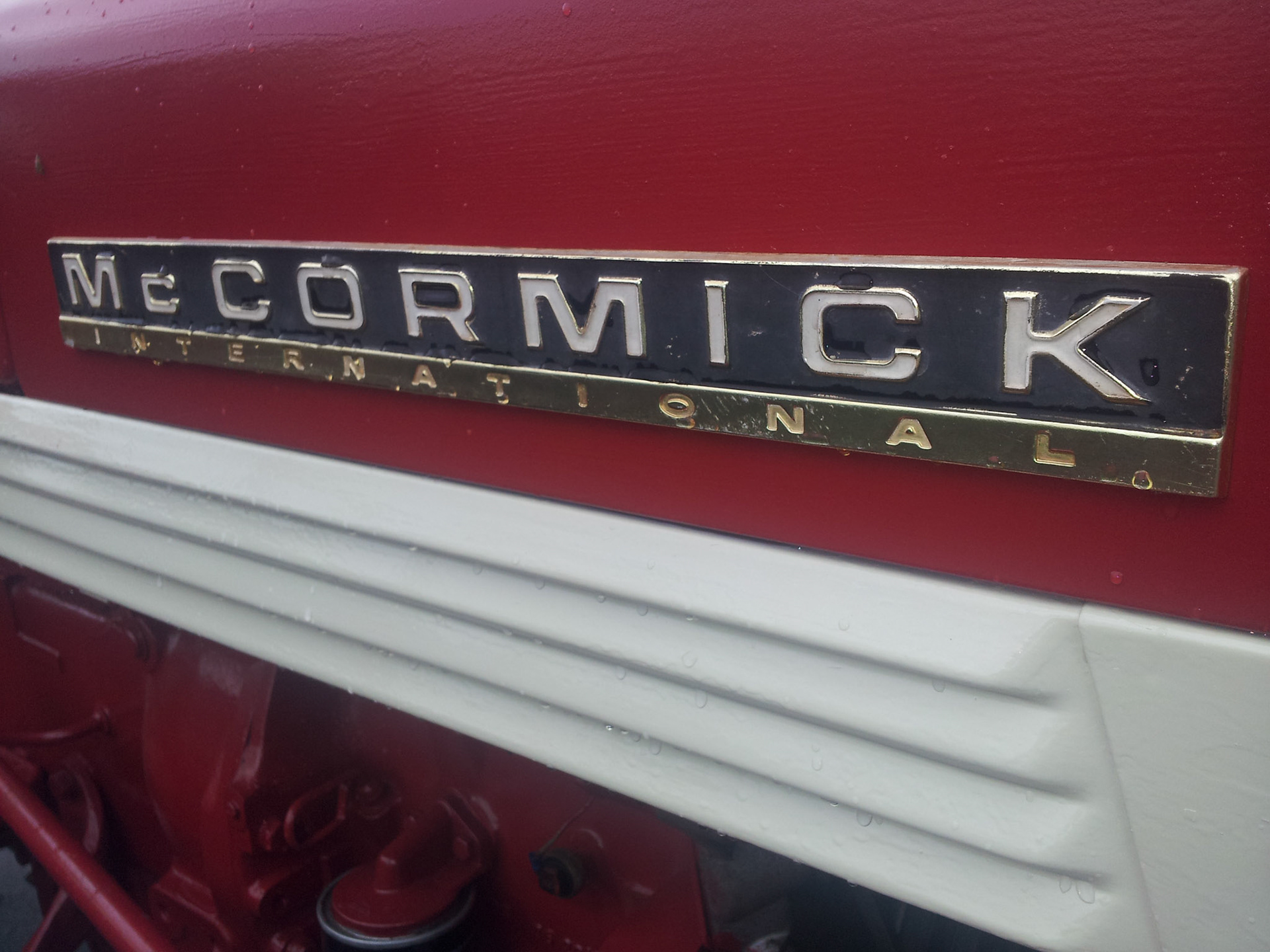 Toffe trekker bij regenachtige Lentefair