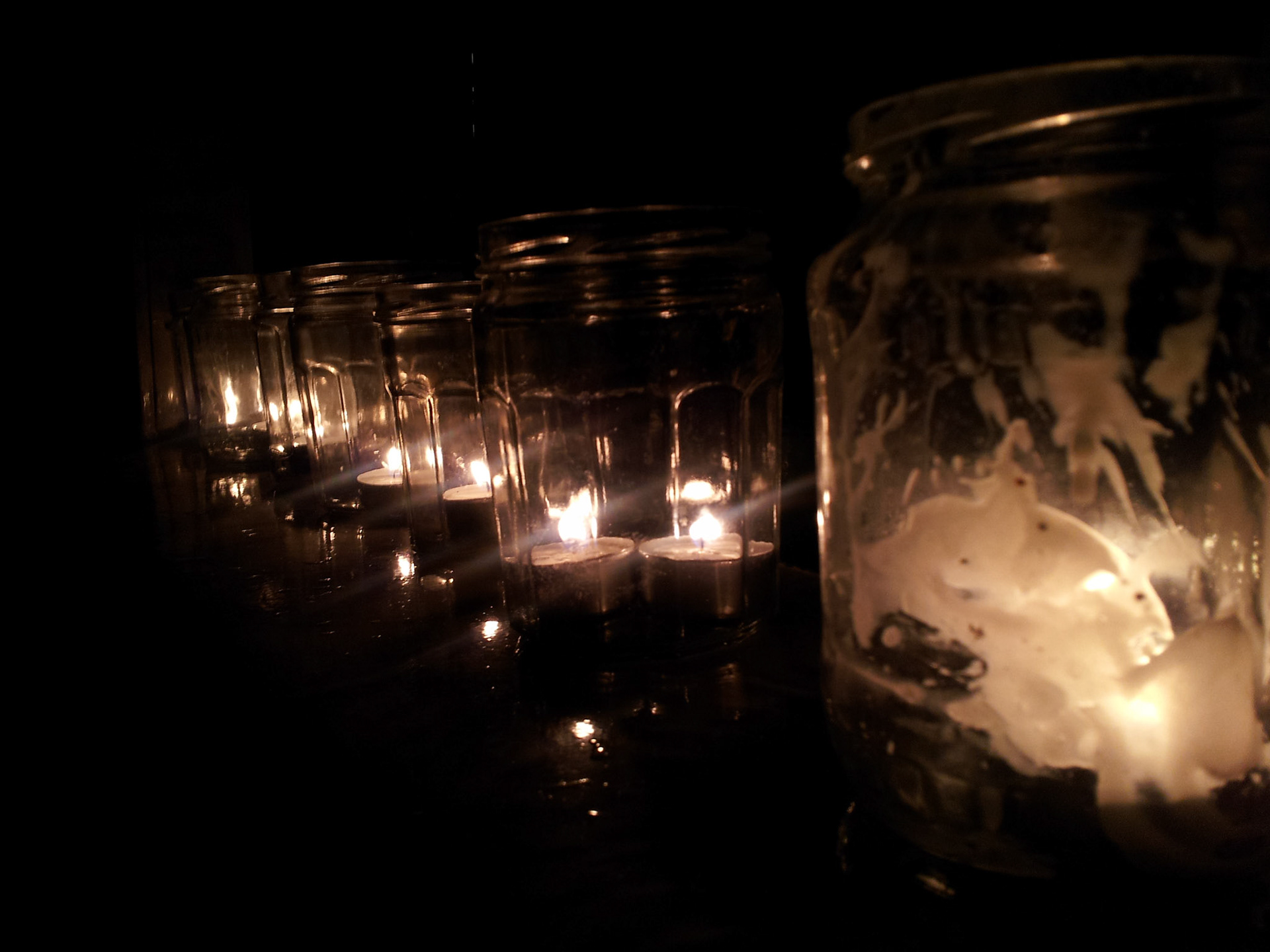 Buren bij kaarslicht