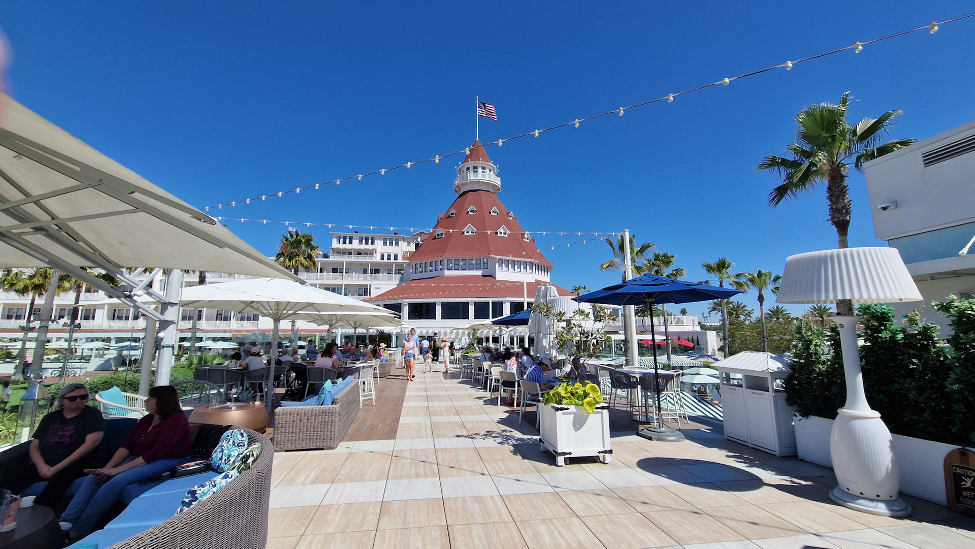 Drinks at Hotel del Coronado