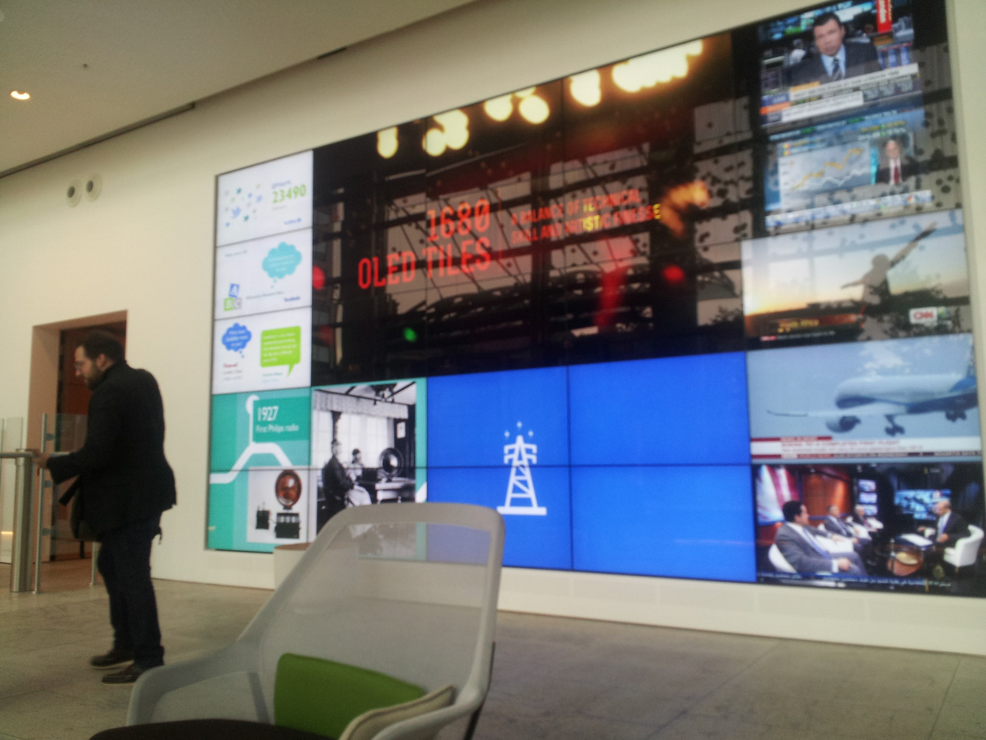 Prachtig informatief scherm bij Philips hoofdkantoor