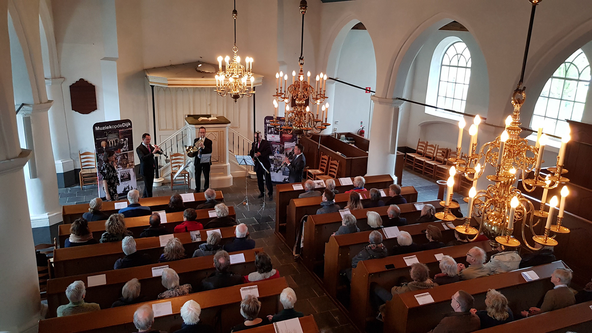 Blazers bij Mziek op de Dijk
