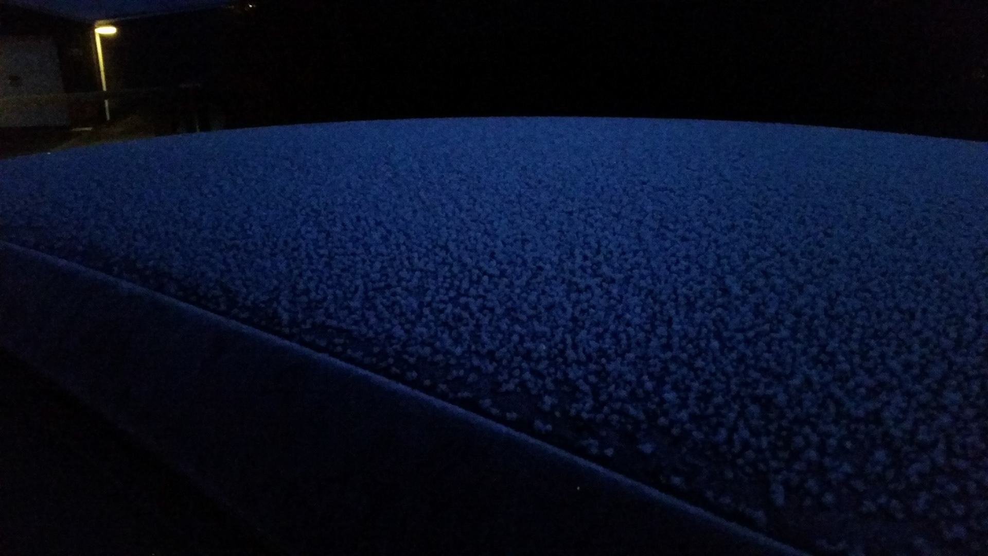 Ochtendvorst op autodak