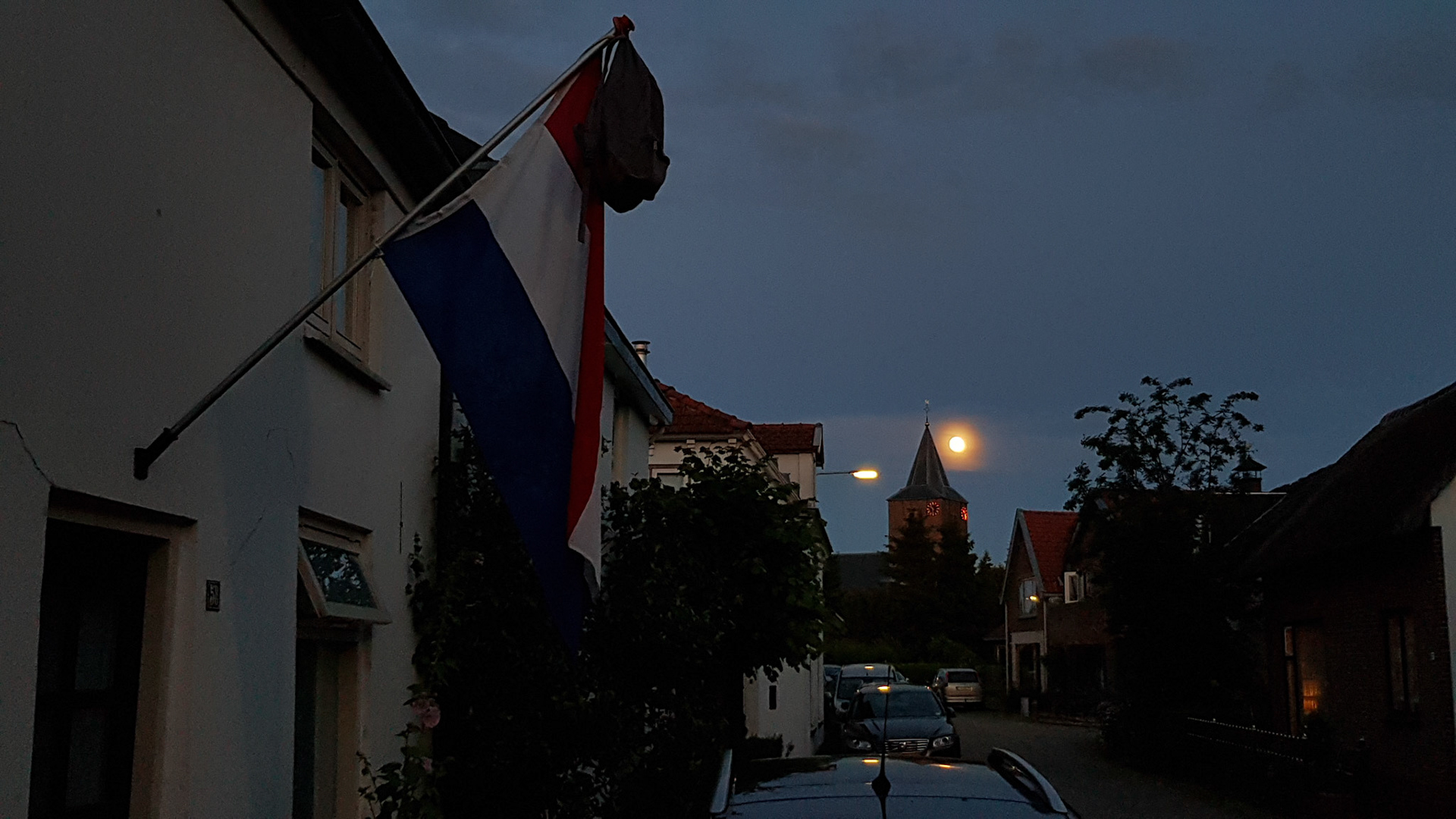 Volle maan boven Deil